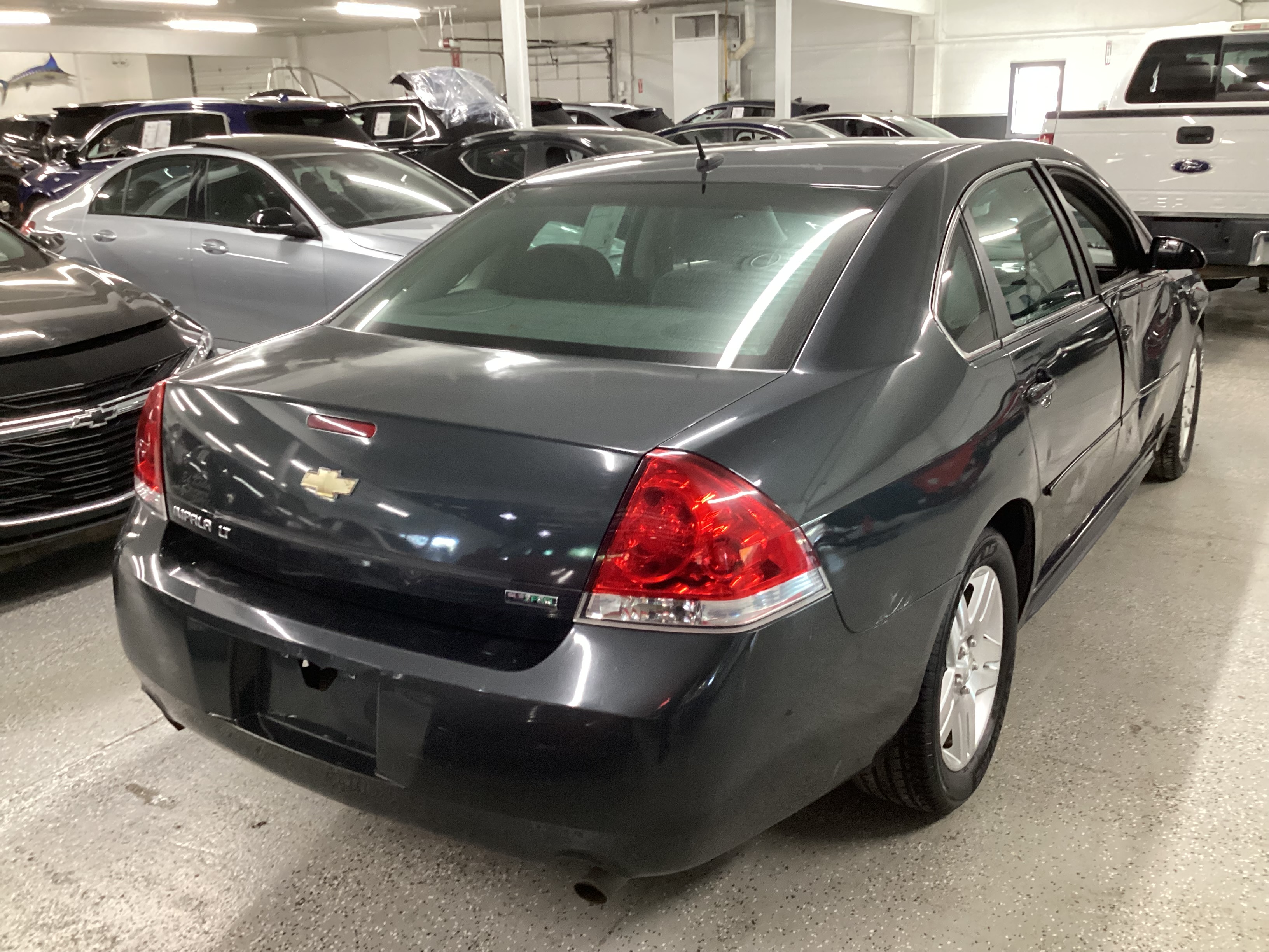 2013 CHEVROLET Impala LT - Image 3
