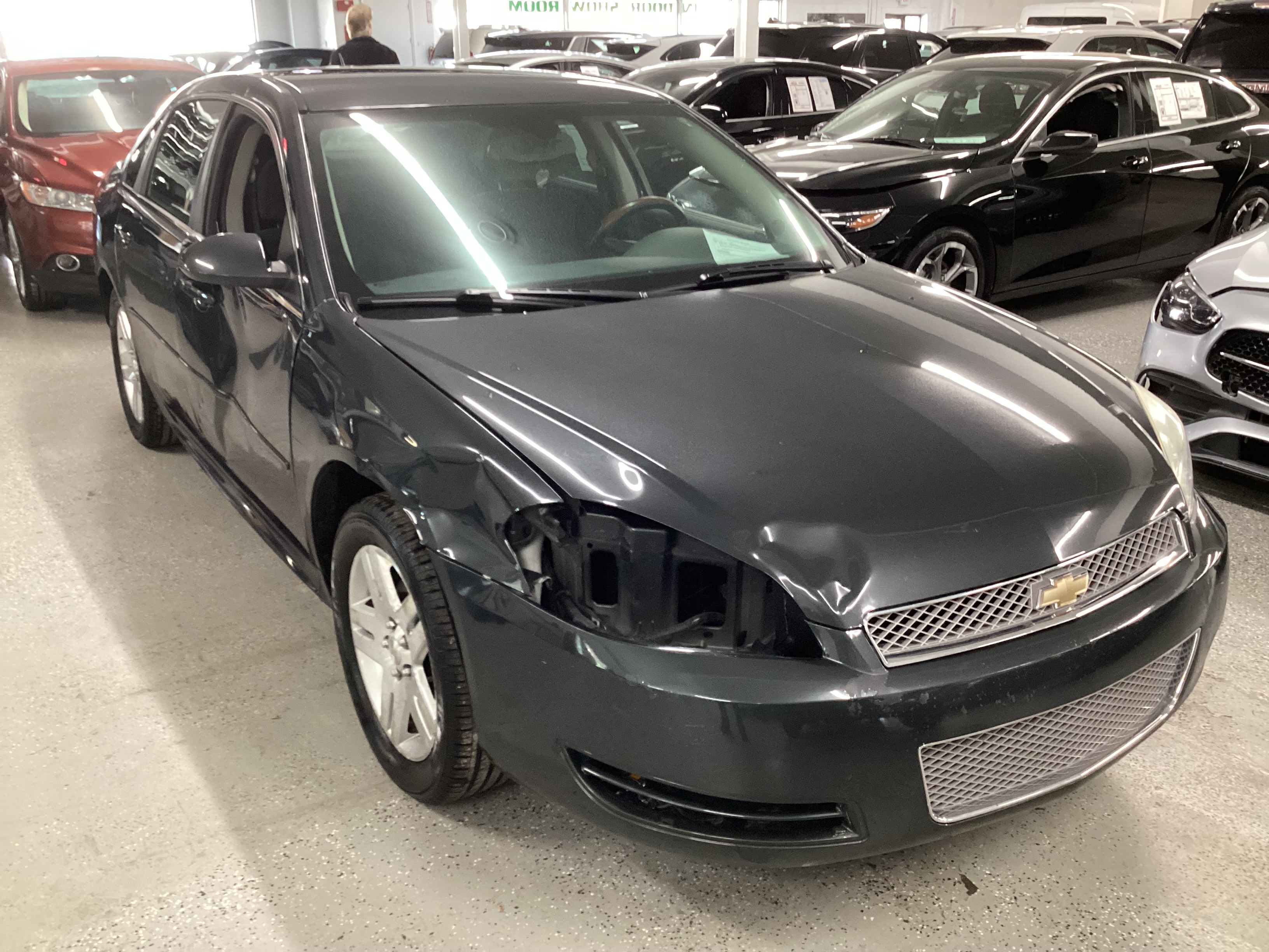 2013 CHEVROLET Impala LT - Image 4