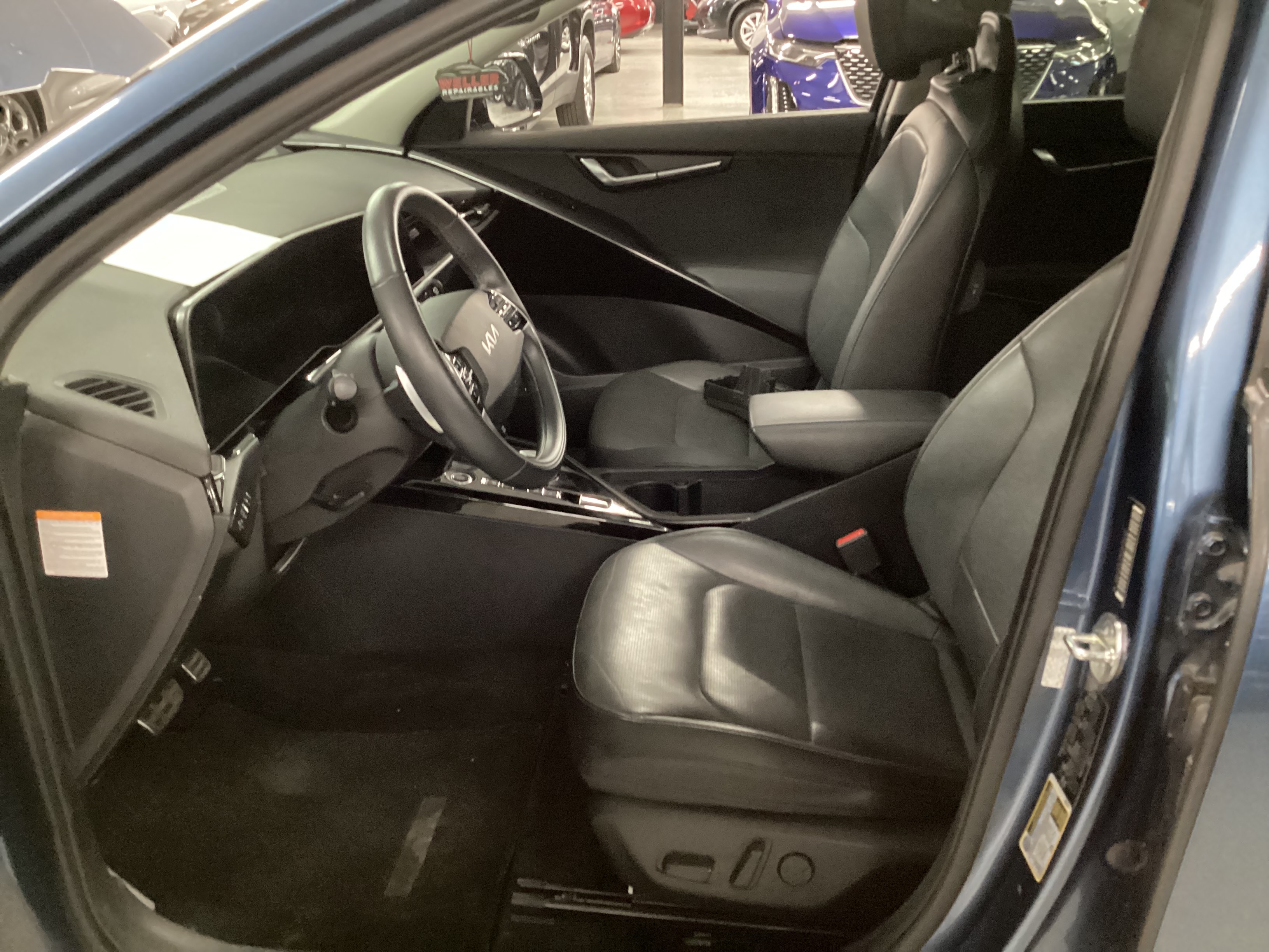 2023 KIA Niro SX Touring Plug-In Hybrid - Image 6
