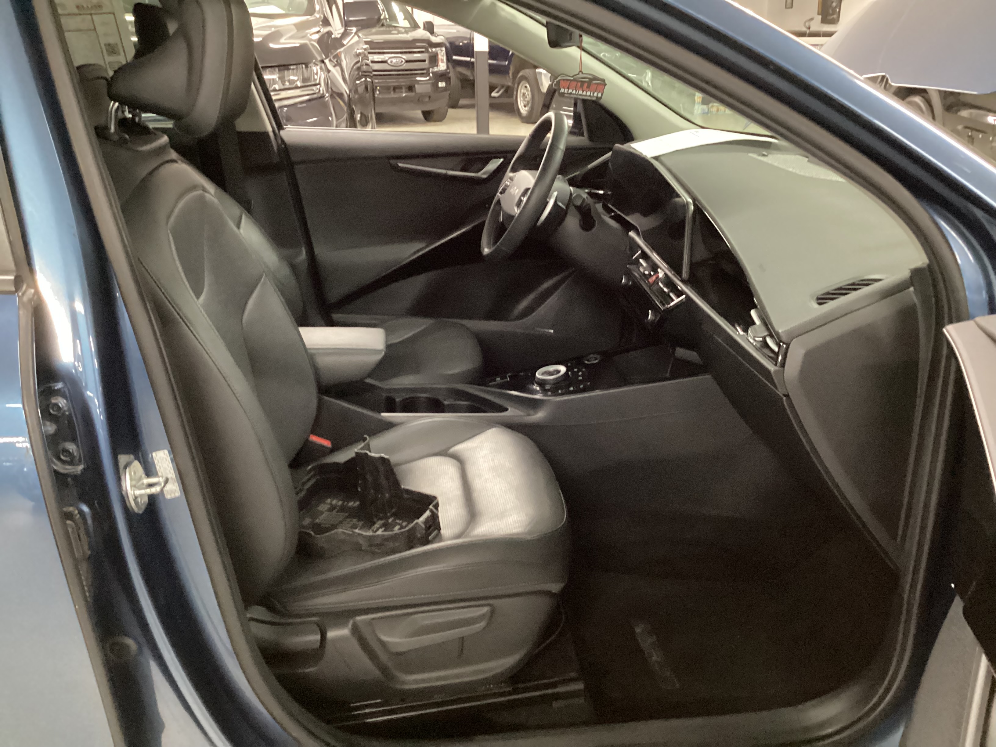 2023 KIA Niro SX Touring Plug-In Hybrid - Image 13