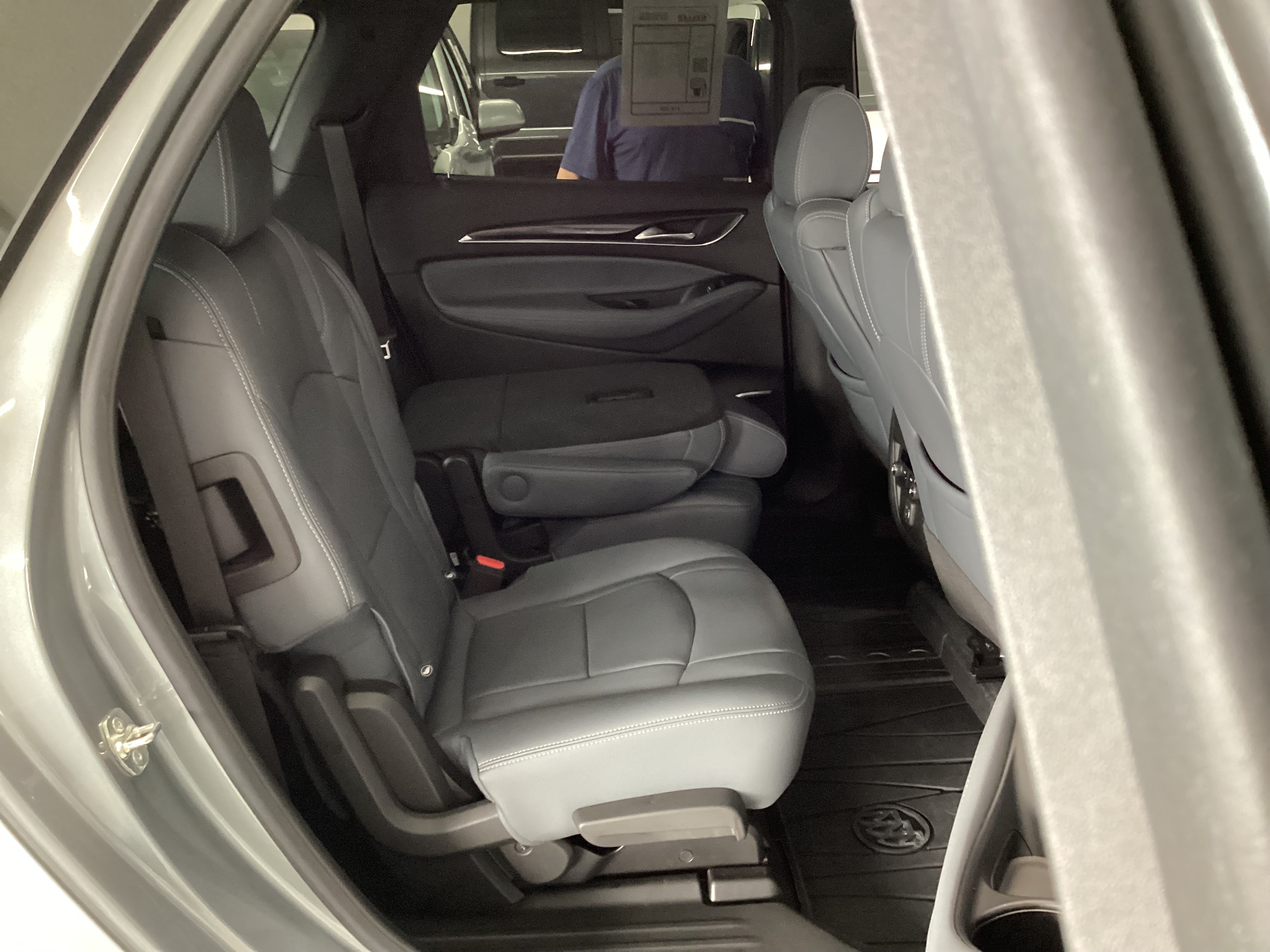 2024 BUICK Enclave Essence AWD - Image 10