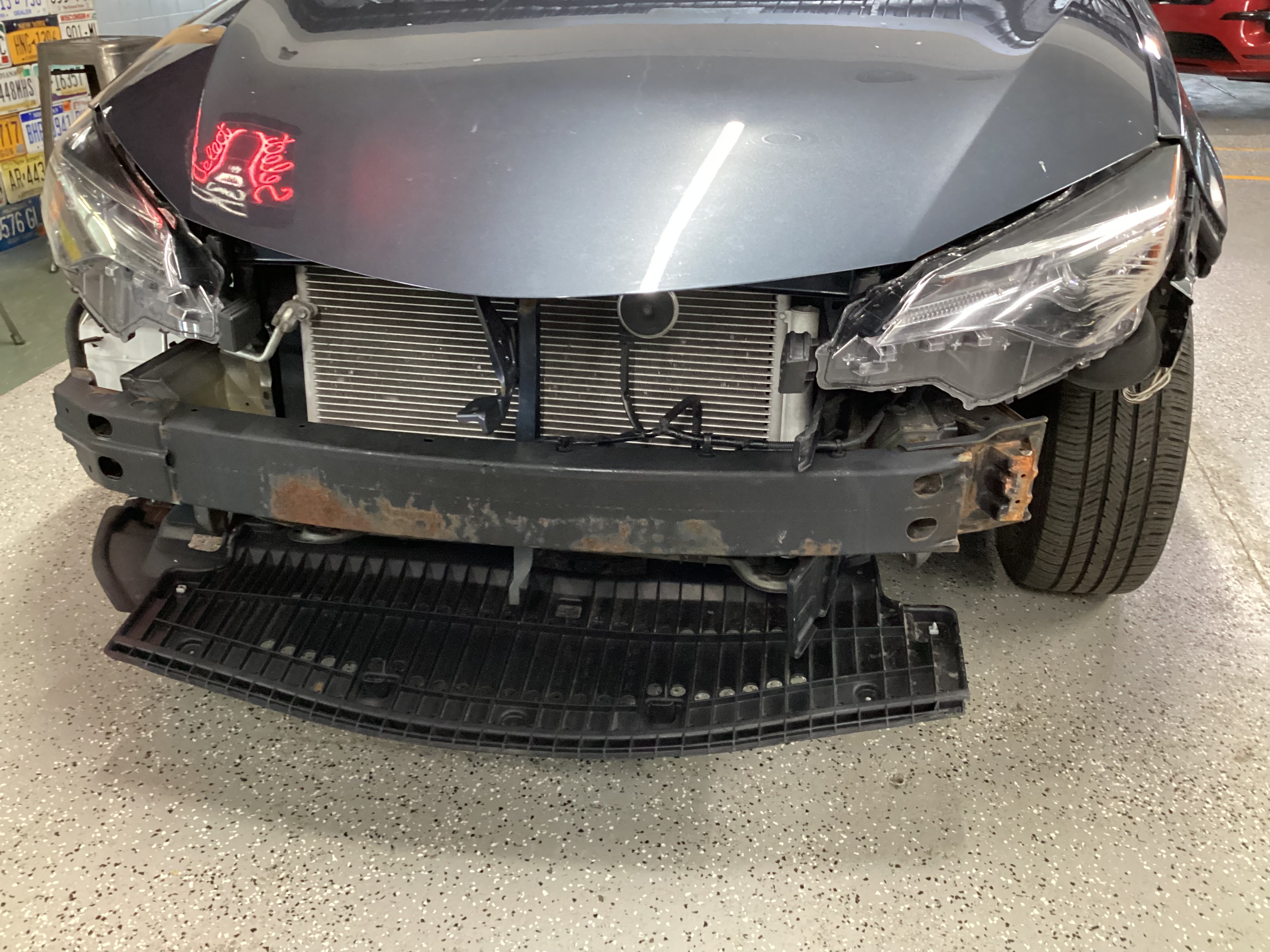 2018 TOYOTA Corolla LE - Image 5