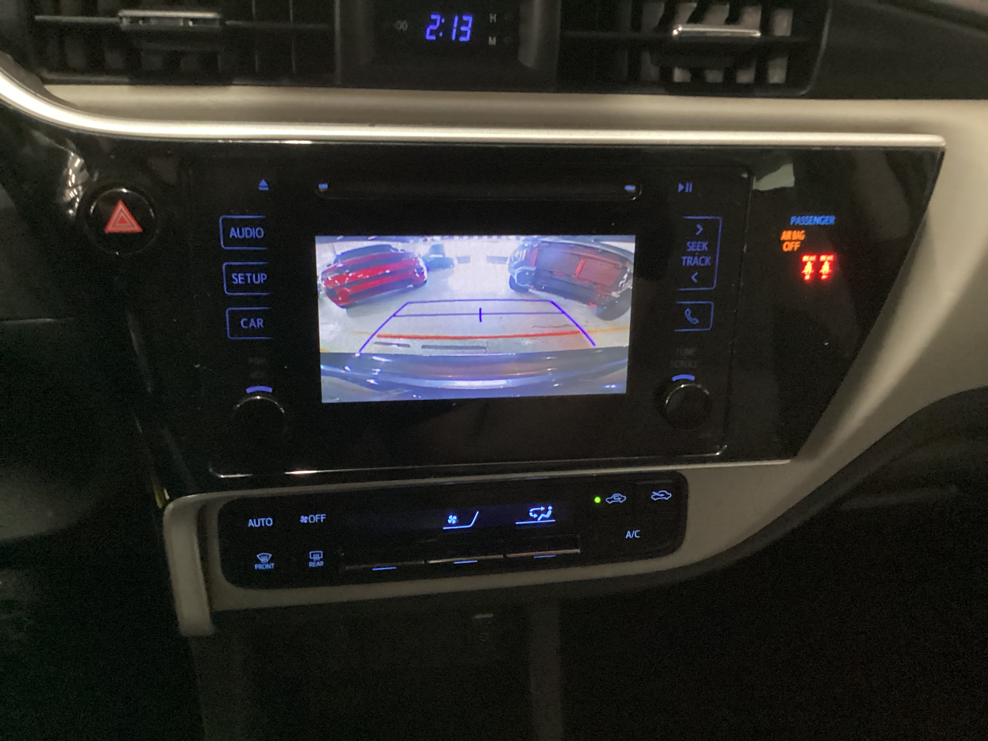 2018 TOYOTA Corolla LE - Image 16