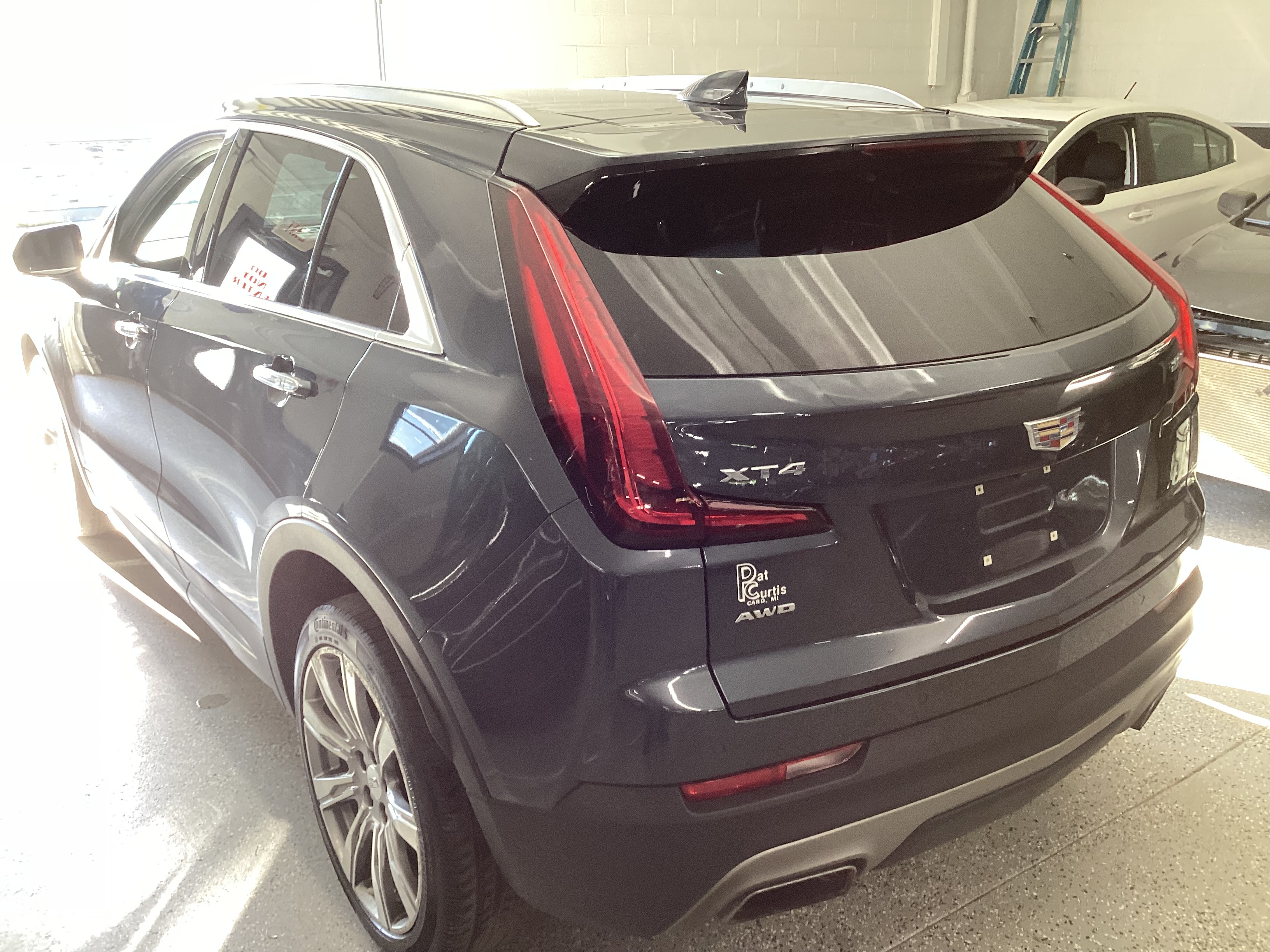 2019 CADILLAC XT4 Premium Luxury AWD - Image 2