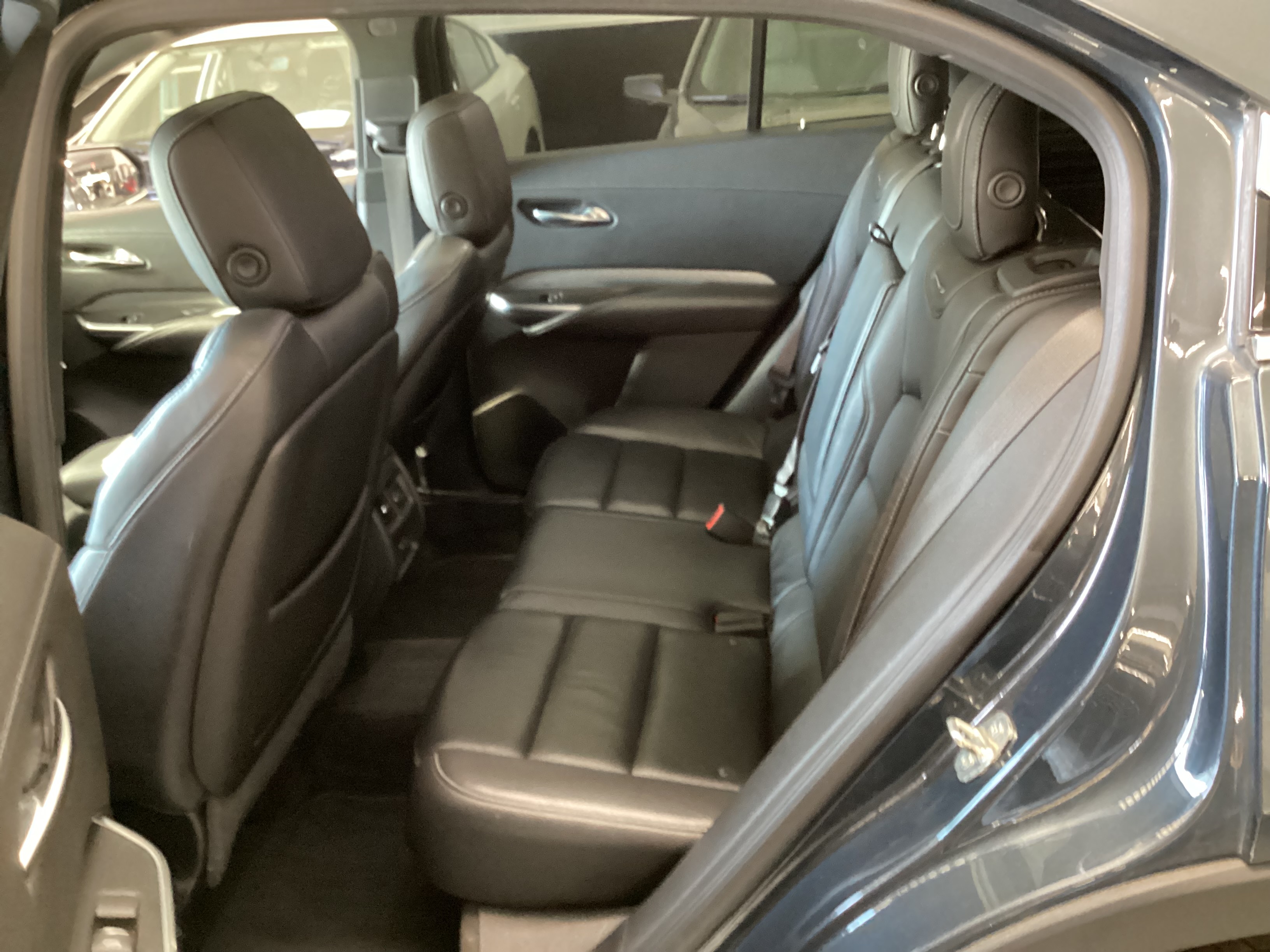 2019 CADILLAC XT4 Premium Luxury AWD - Image 8