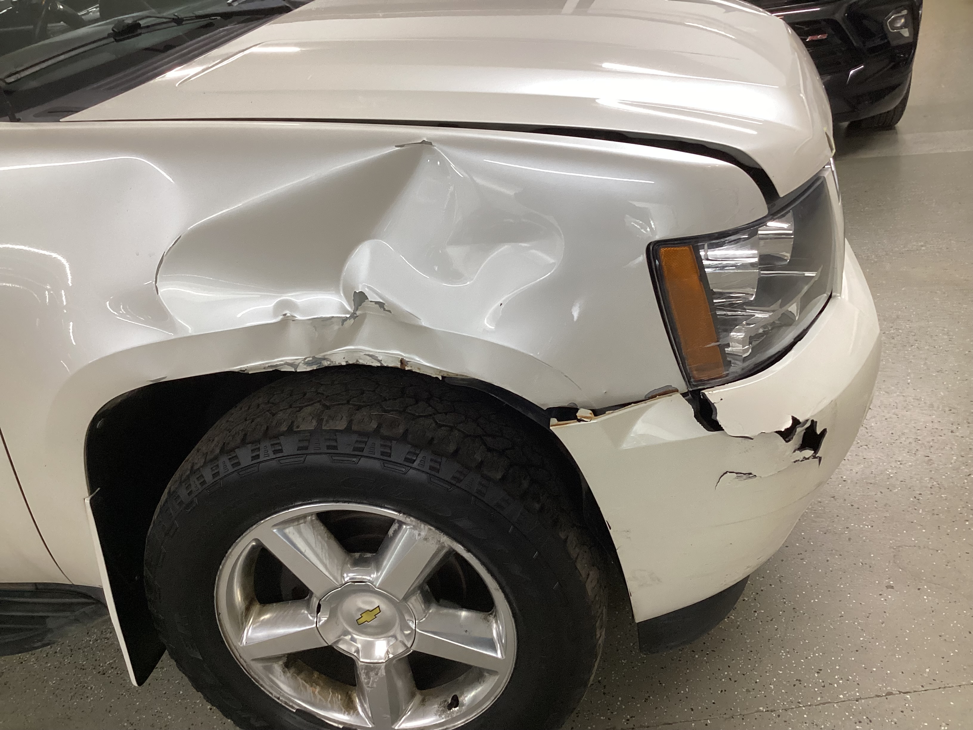 2011 CHEVROLET Avalanche LTZ 4WD - Image 11
