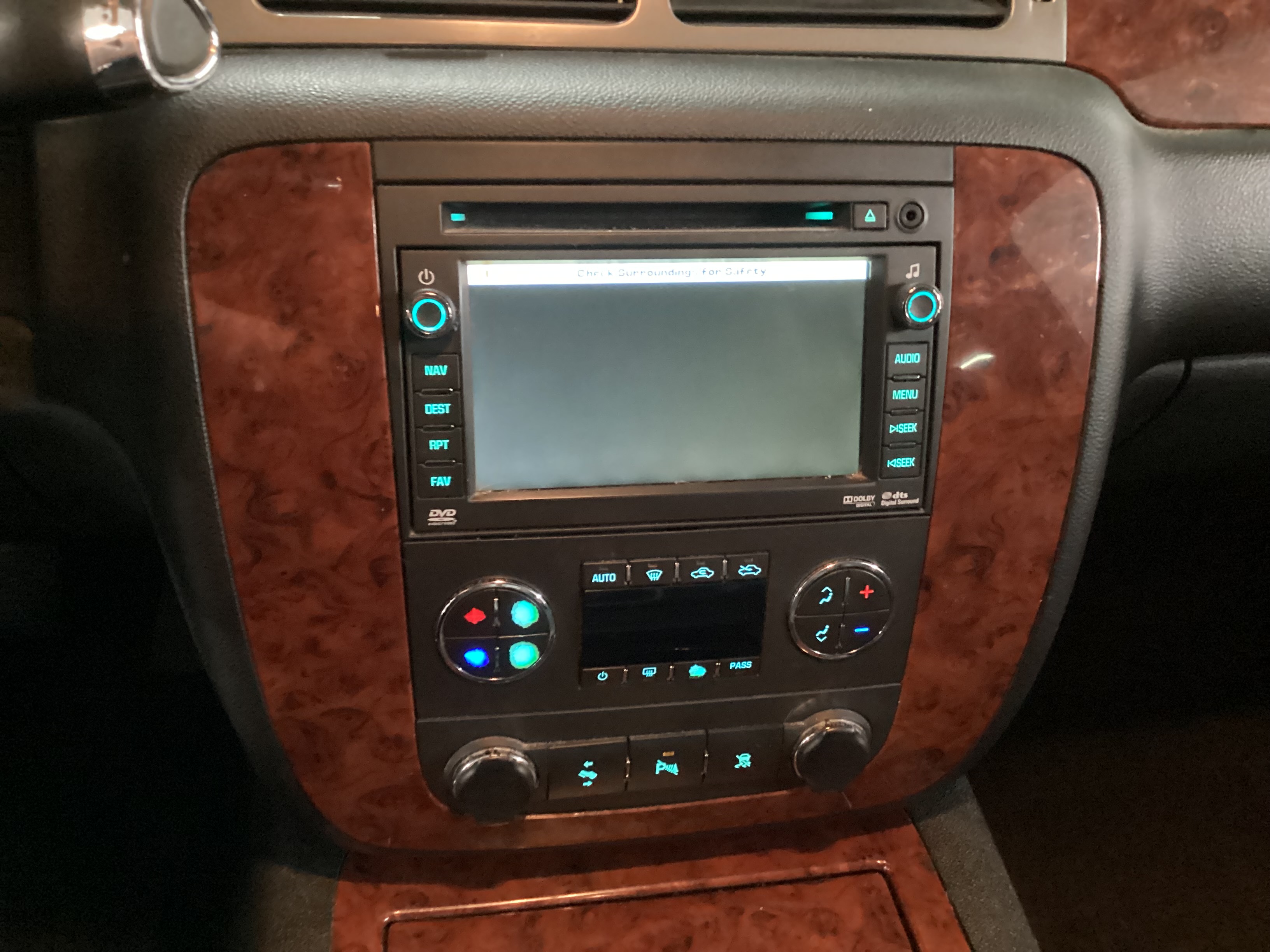 2011 CHEVROLET Avalanche LTZ 4WD - Image 14