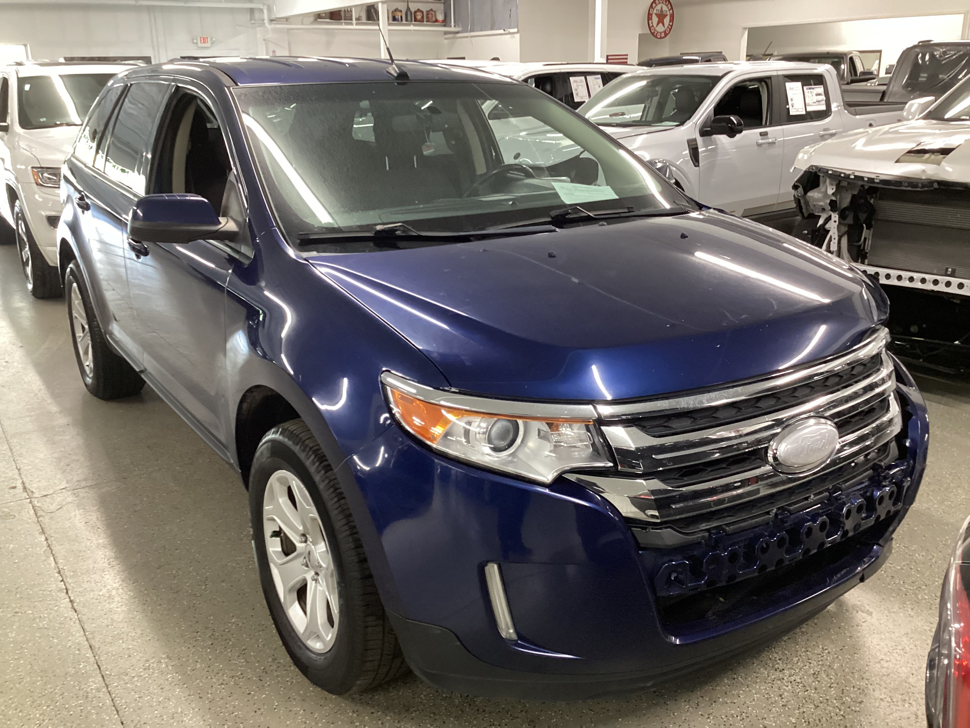 2012 FORD Edge SEL AWD - Image 4
