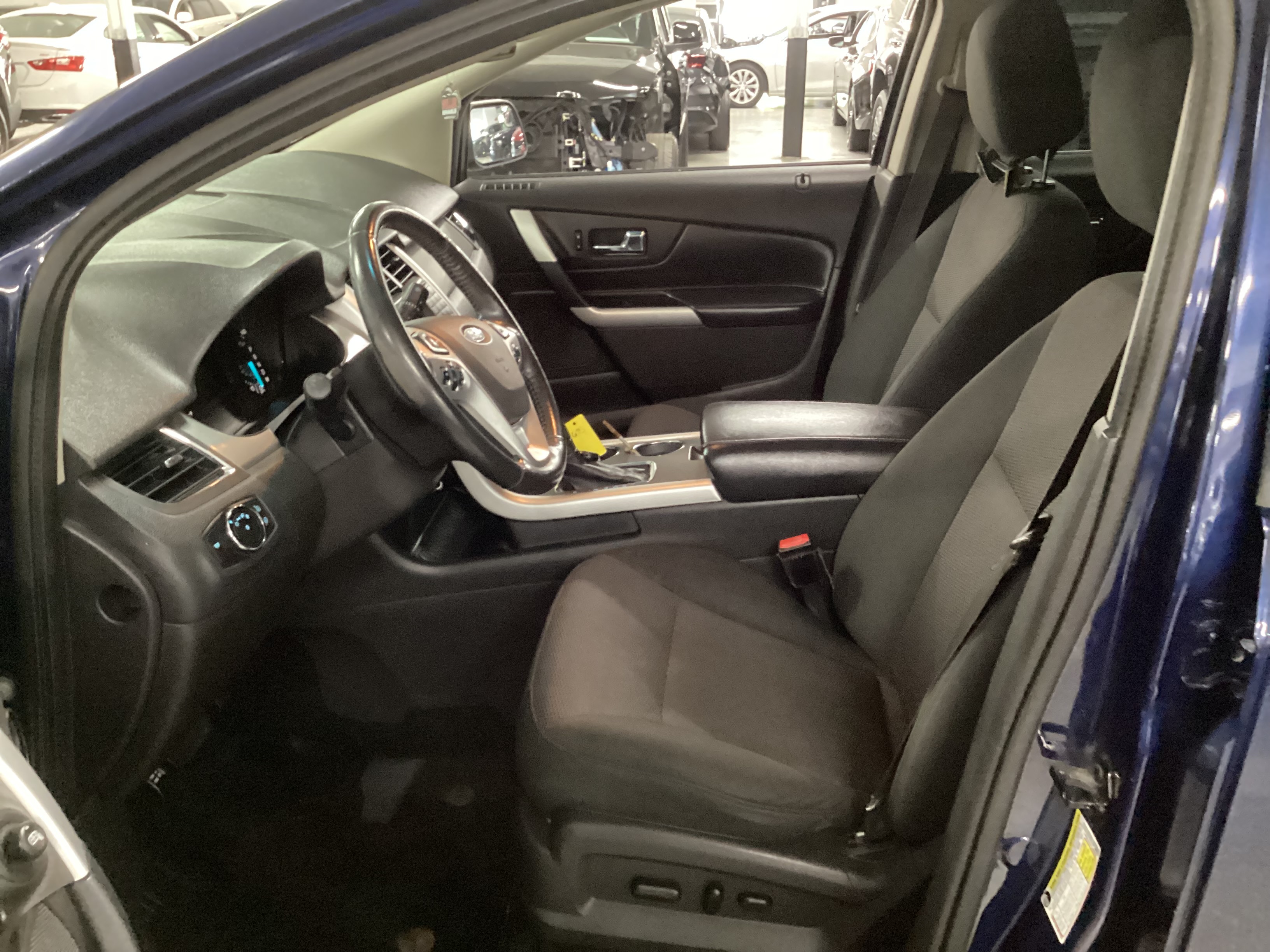 2012 FORD Edge SEL AWD - Image 6