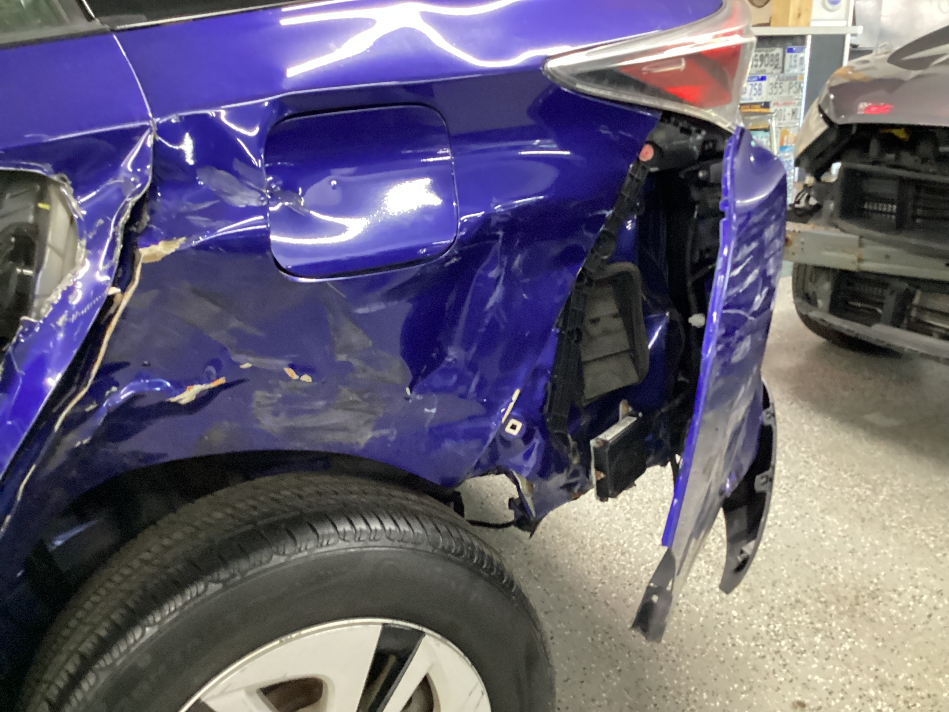2016 TOYOTA Prius Four - Image 8