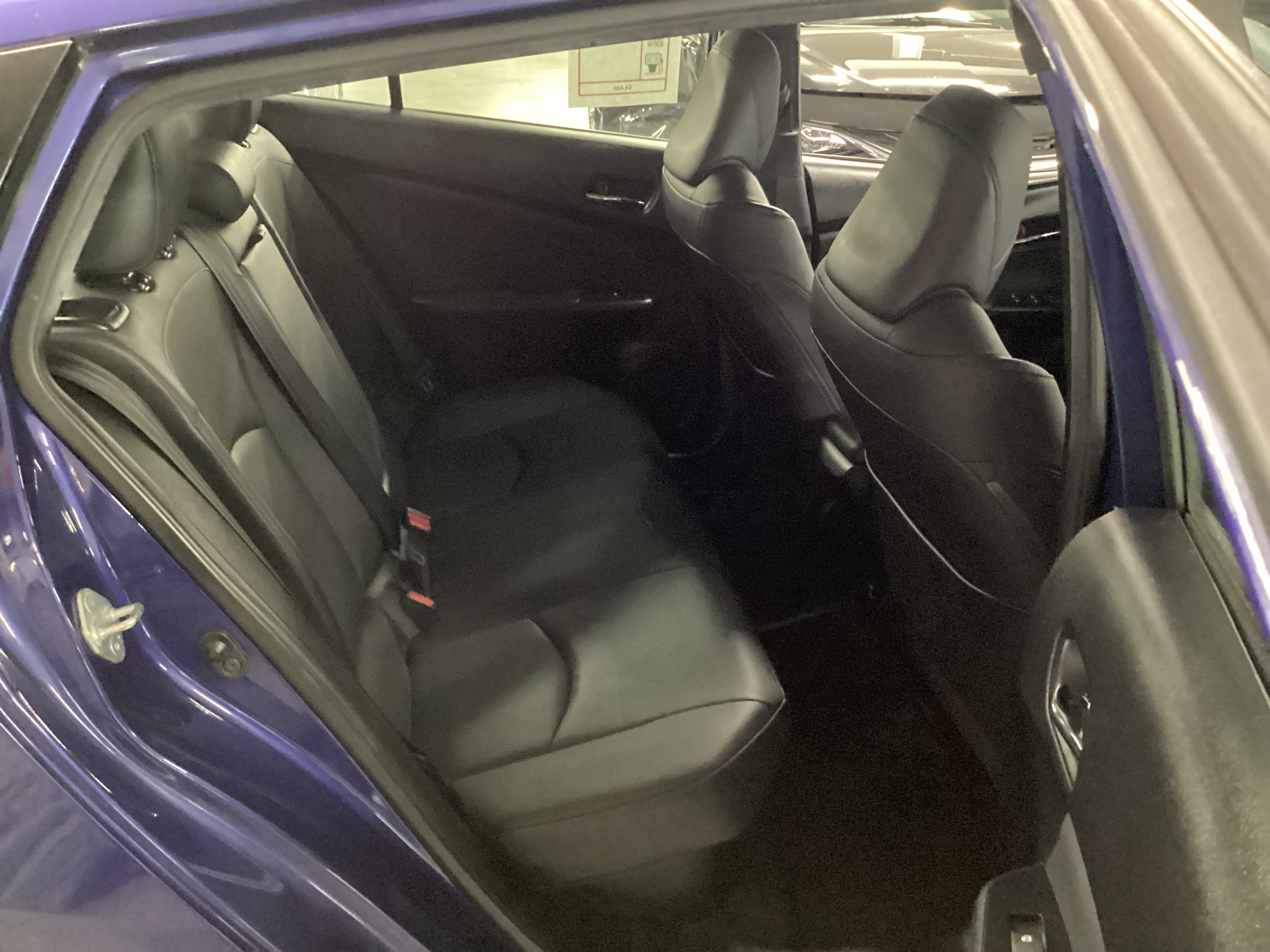 2016 TOYOTA Prius Four - Image 11