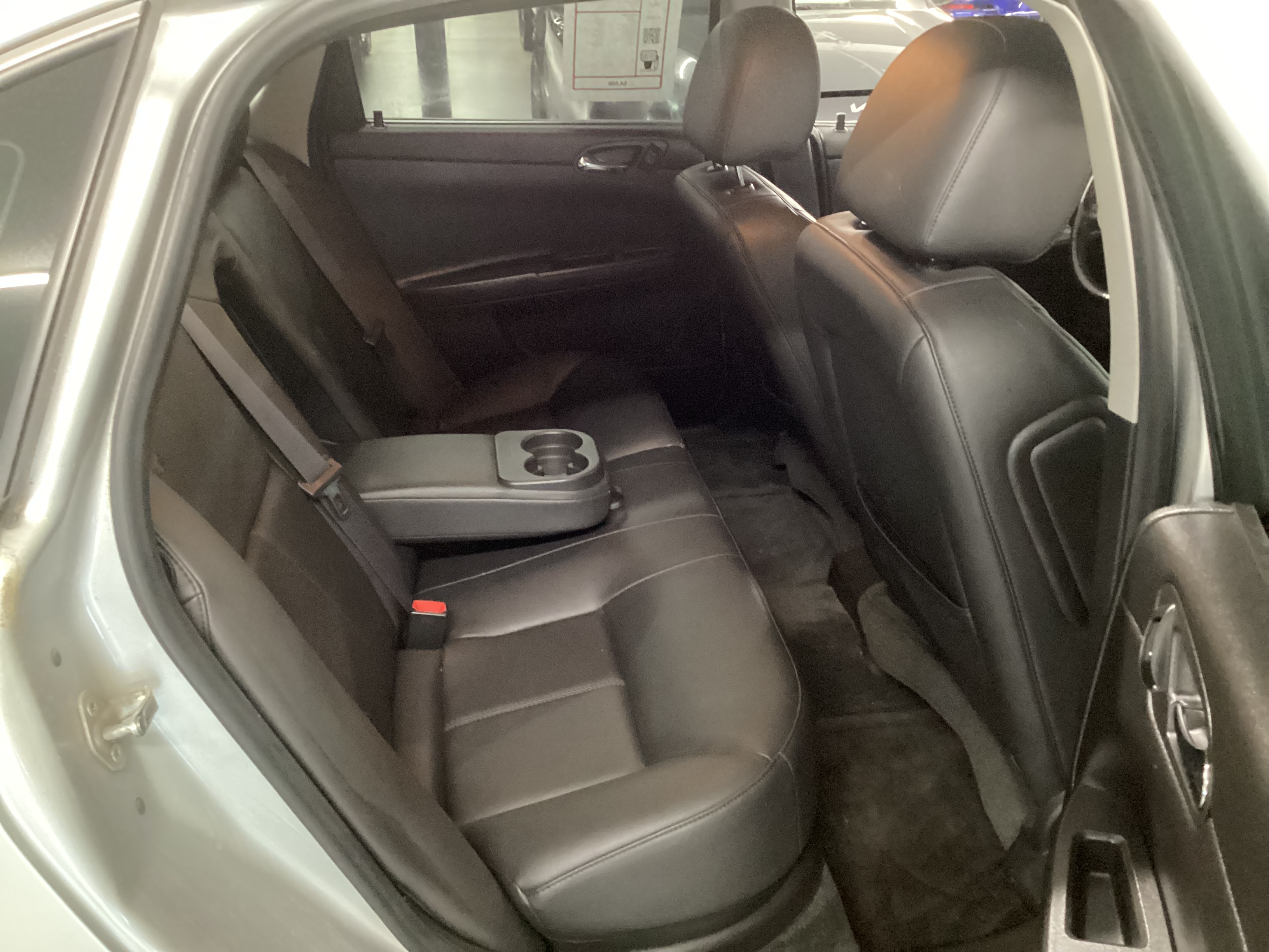 2011 CHEVROLET Impala LT - Image 10