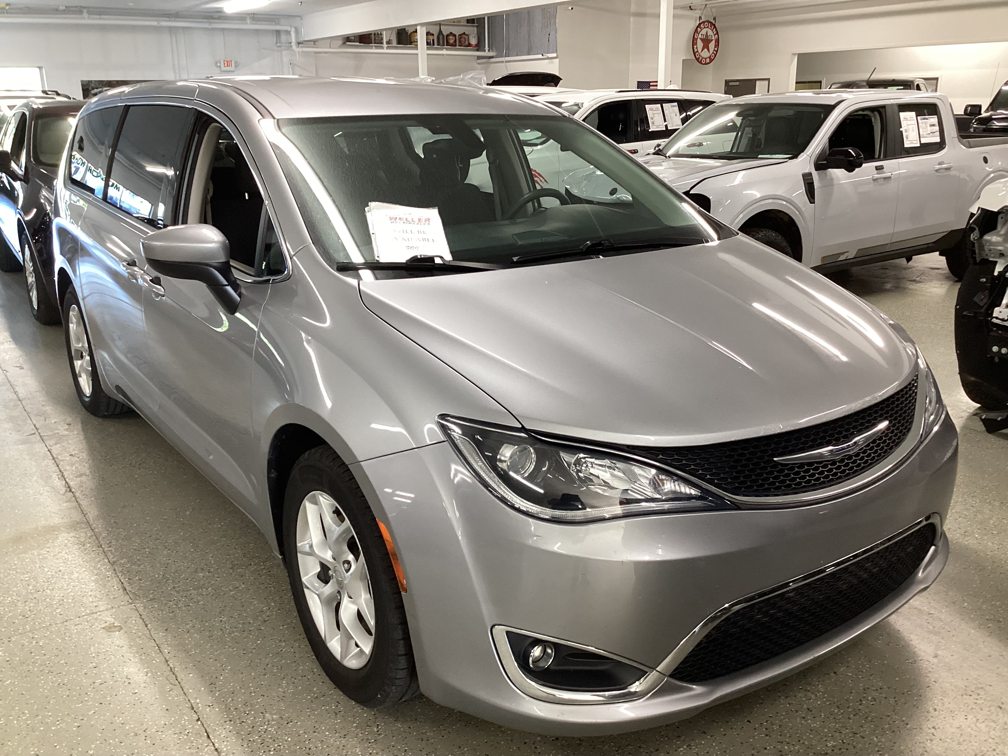 2017 CHRYSLER Pacifica Touring Plus - Image 4