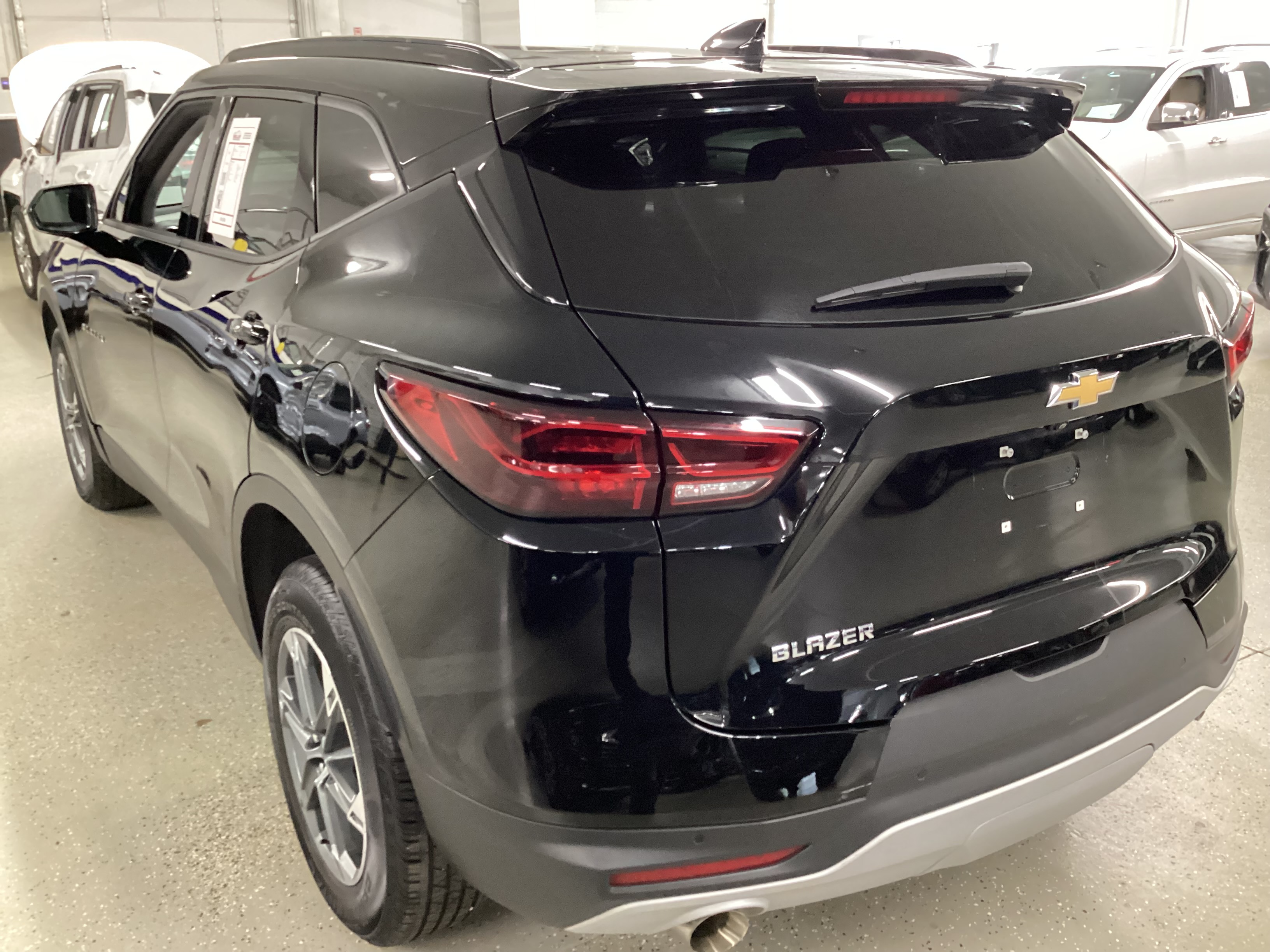 2025 CHEVROLET Blazer 2LT - Image 2