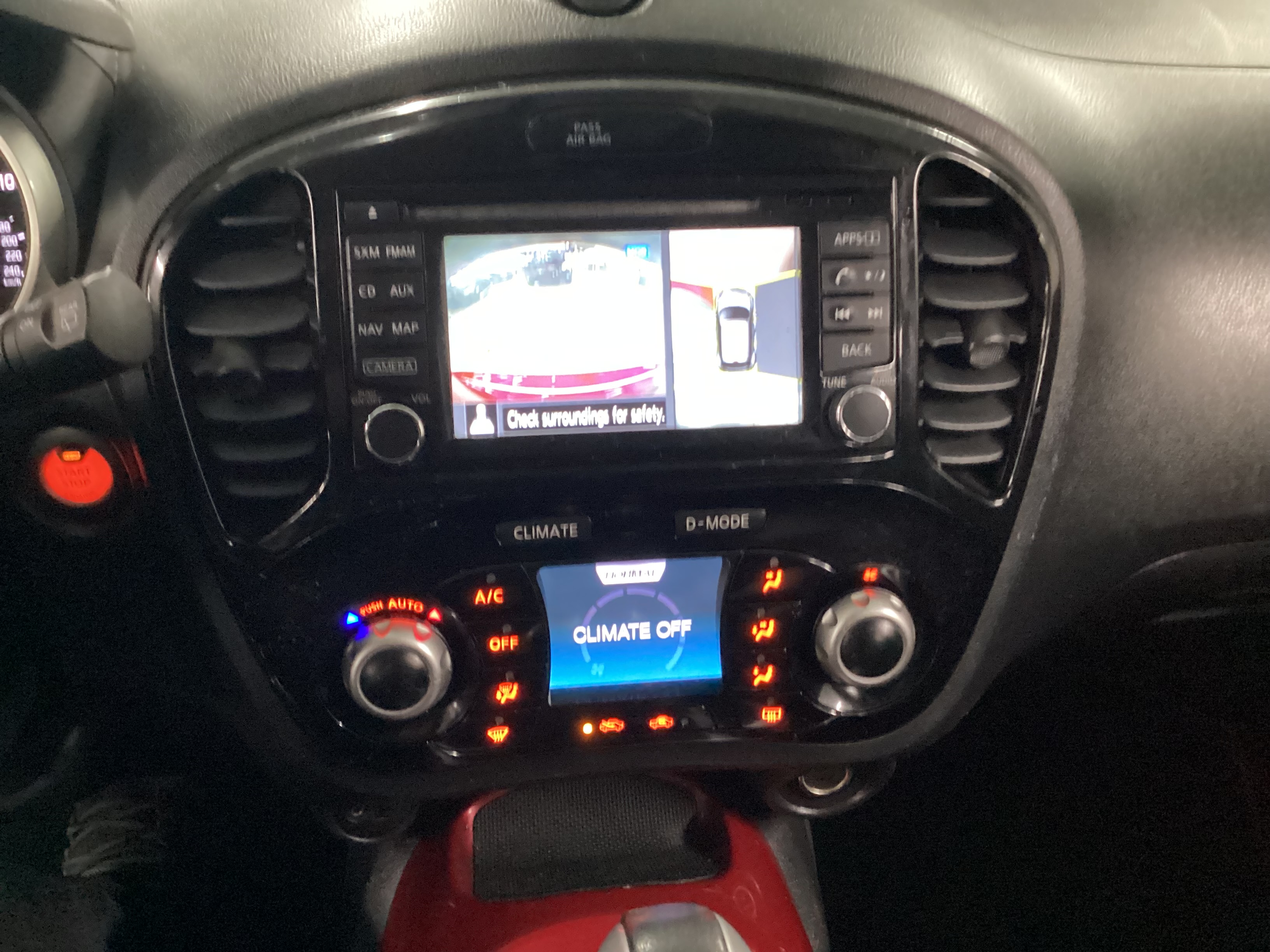 2015 NISSAN Juke SL AWD - Image 14