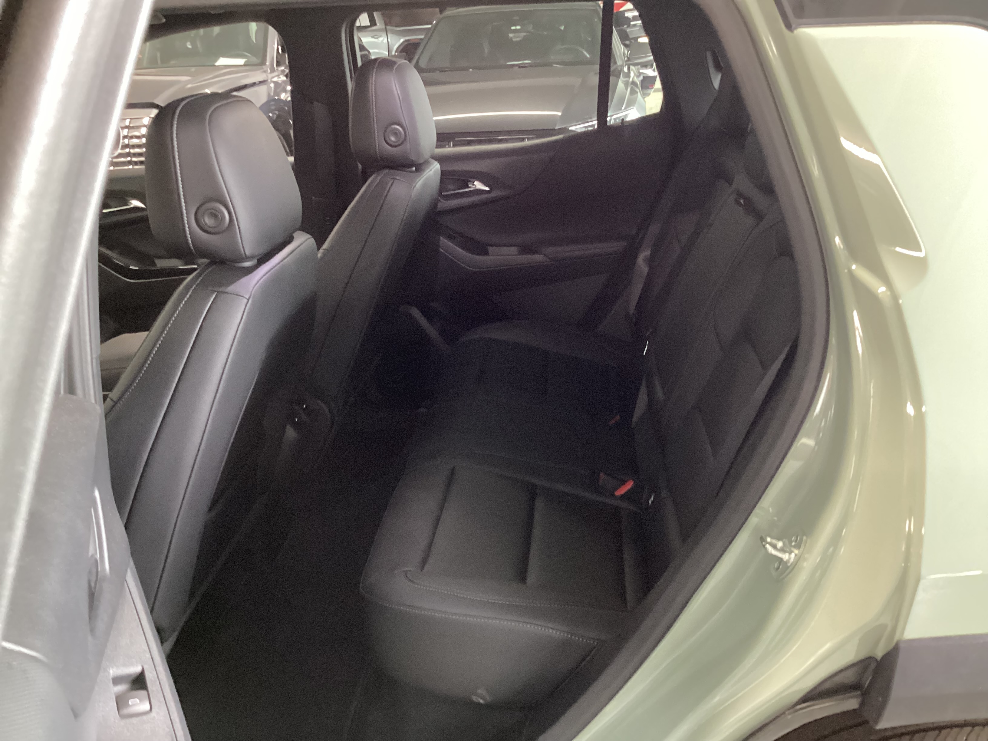 2026 CHEVROLET Equinox 2LT AWD - Image 13