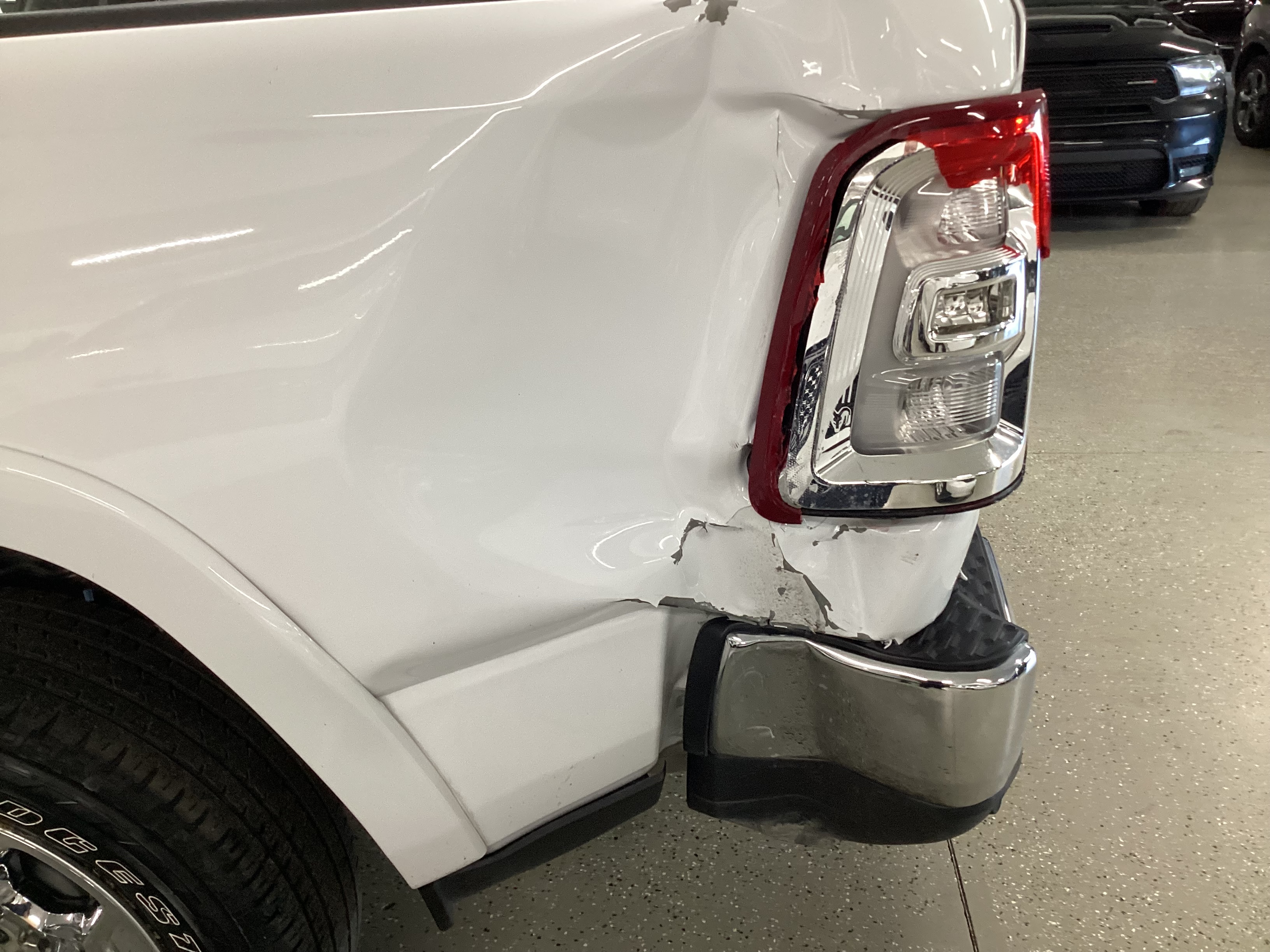 2025 RAM 1500 Big Horn 4WD Crew Cab - Image 7