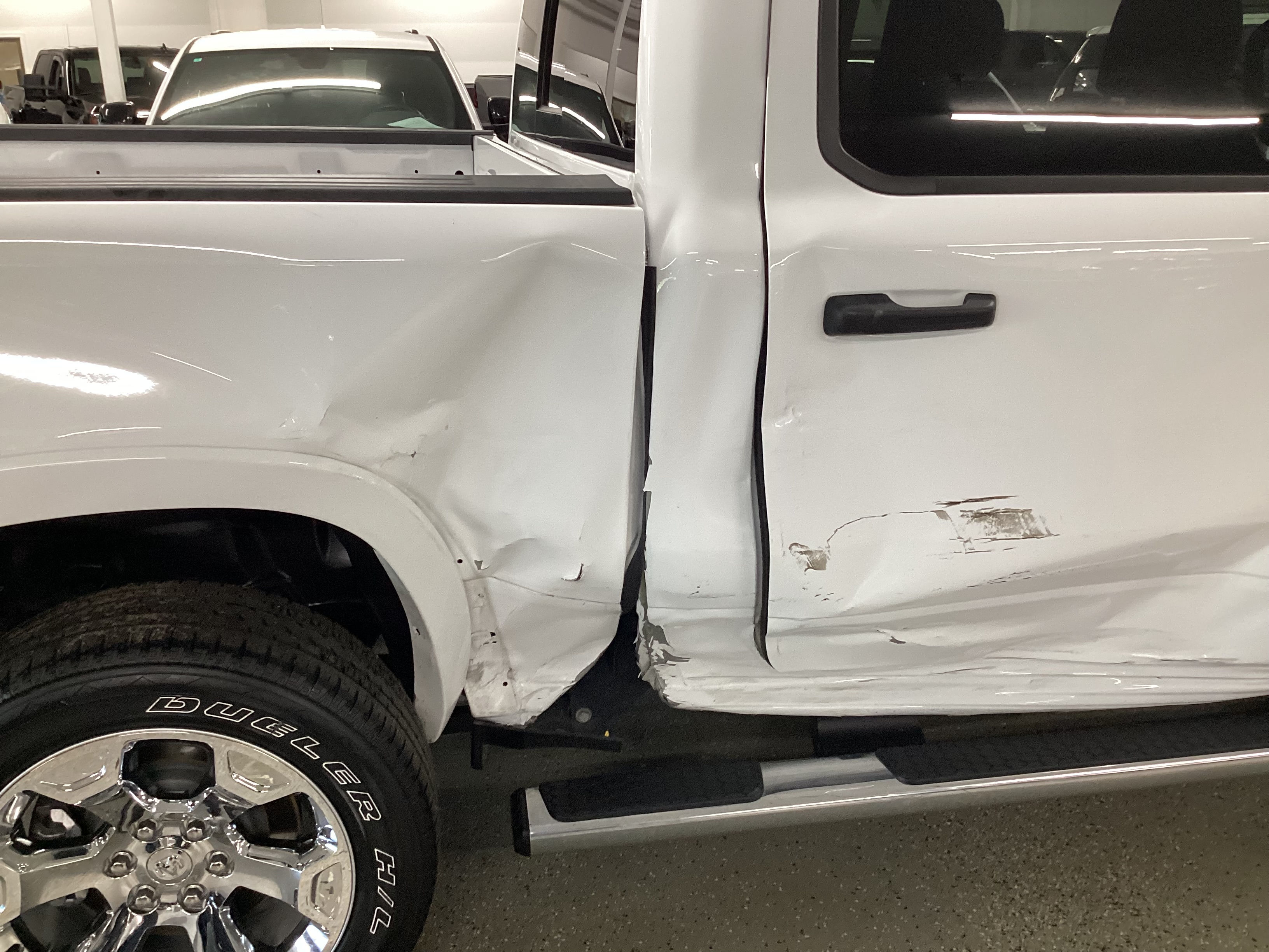 2025 RAM 1500 Big Horn 4WD Crew Cab - Image 9
