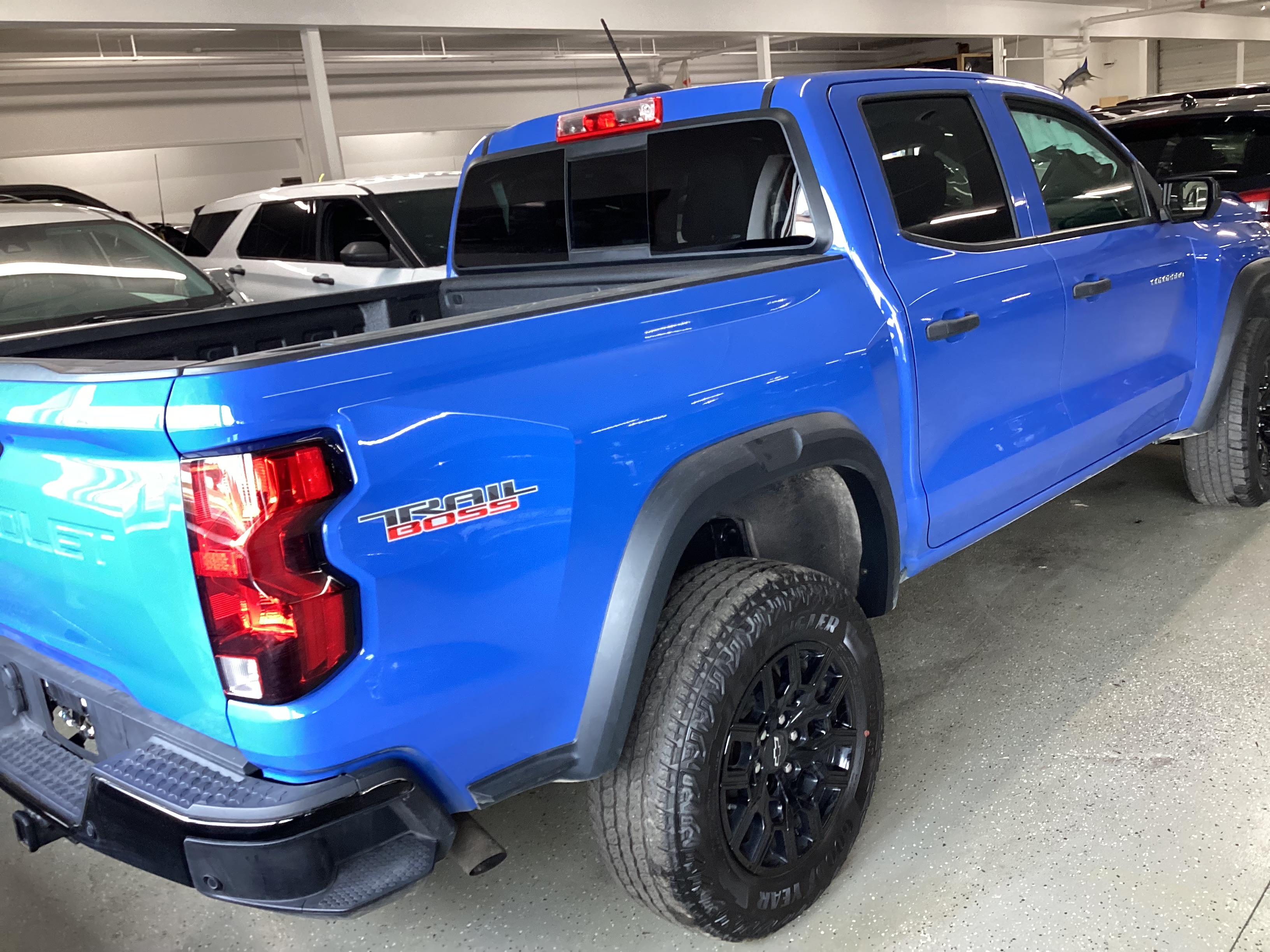 2026 CHEVROLET Colorado 4WD Crew Cab Trail Boss - Image 3