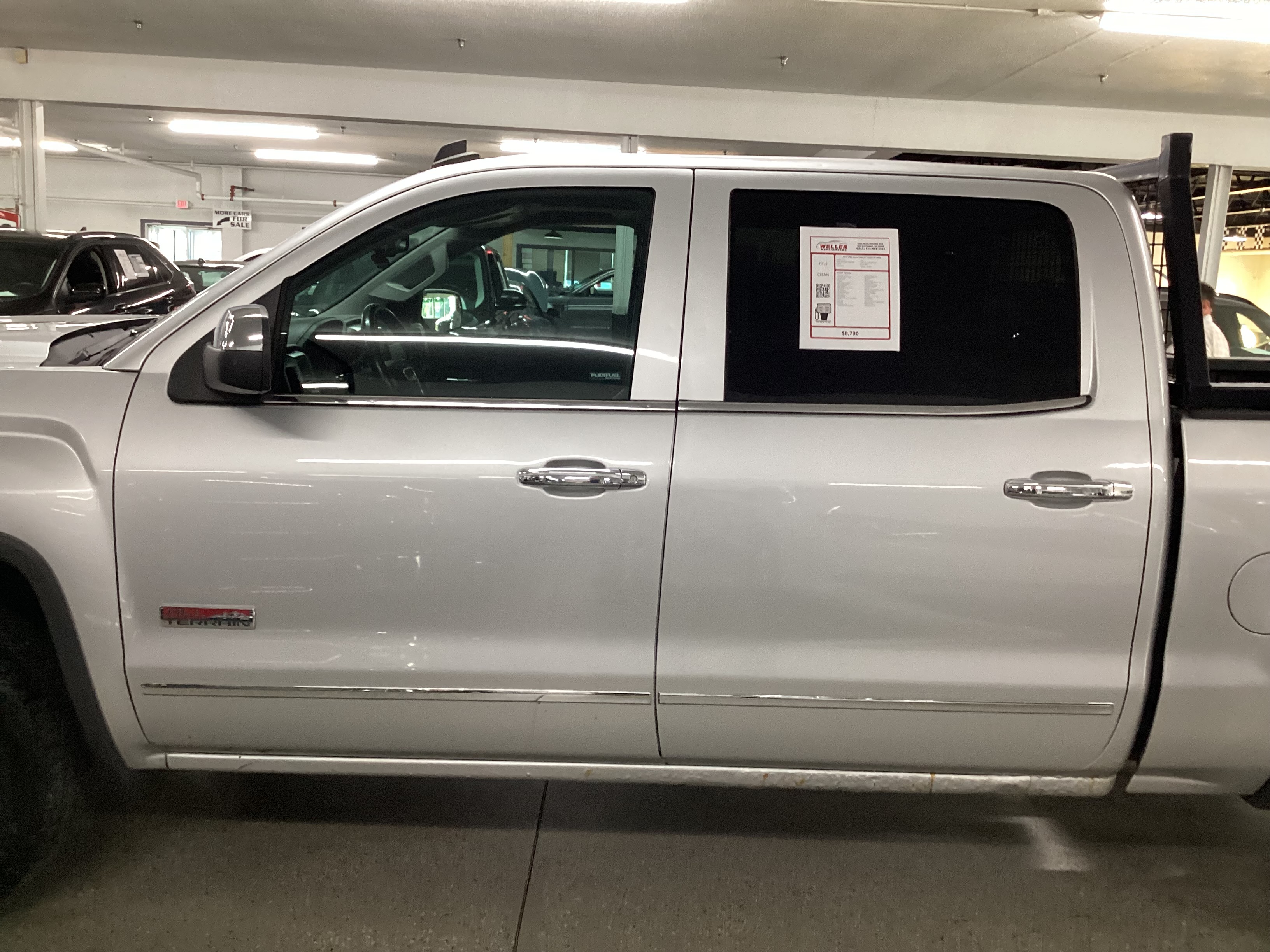 2014 GMC Sierra SLT Crew Cab 4WD - Image 2