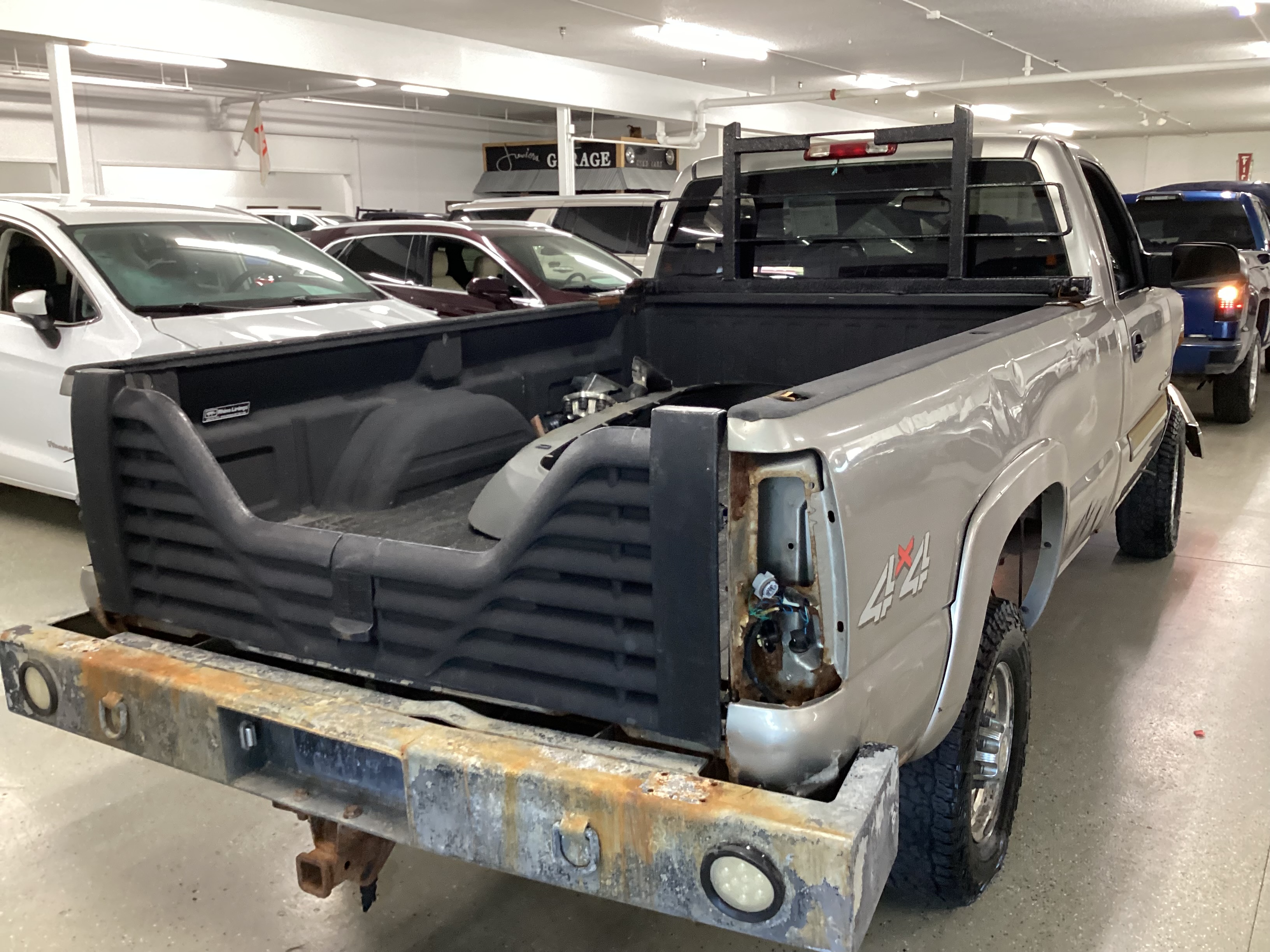 2003 CHEVROLET Silverado 2500HD 4WD - Image 3