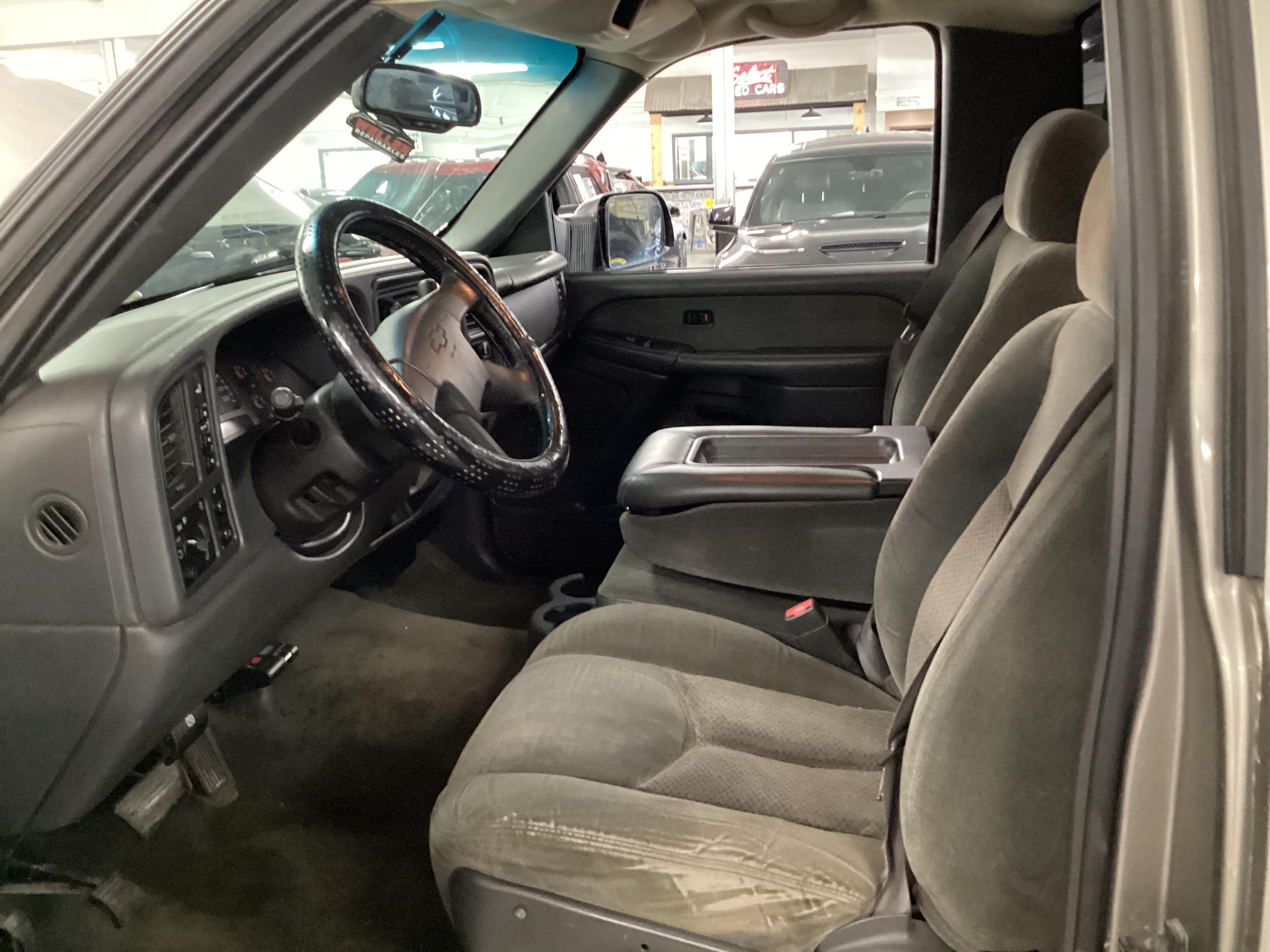 2003 CHEVROLET Silverado 2500HD 4WD - Image 8