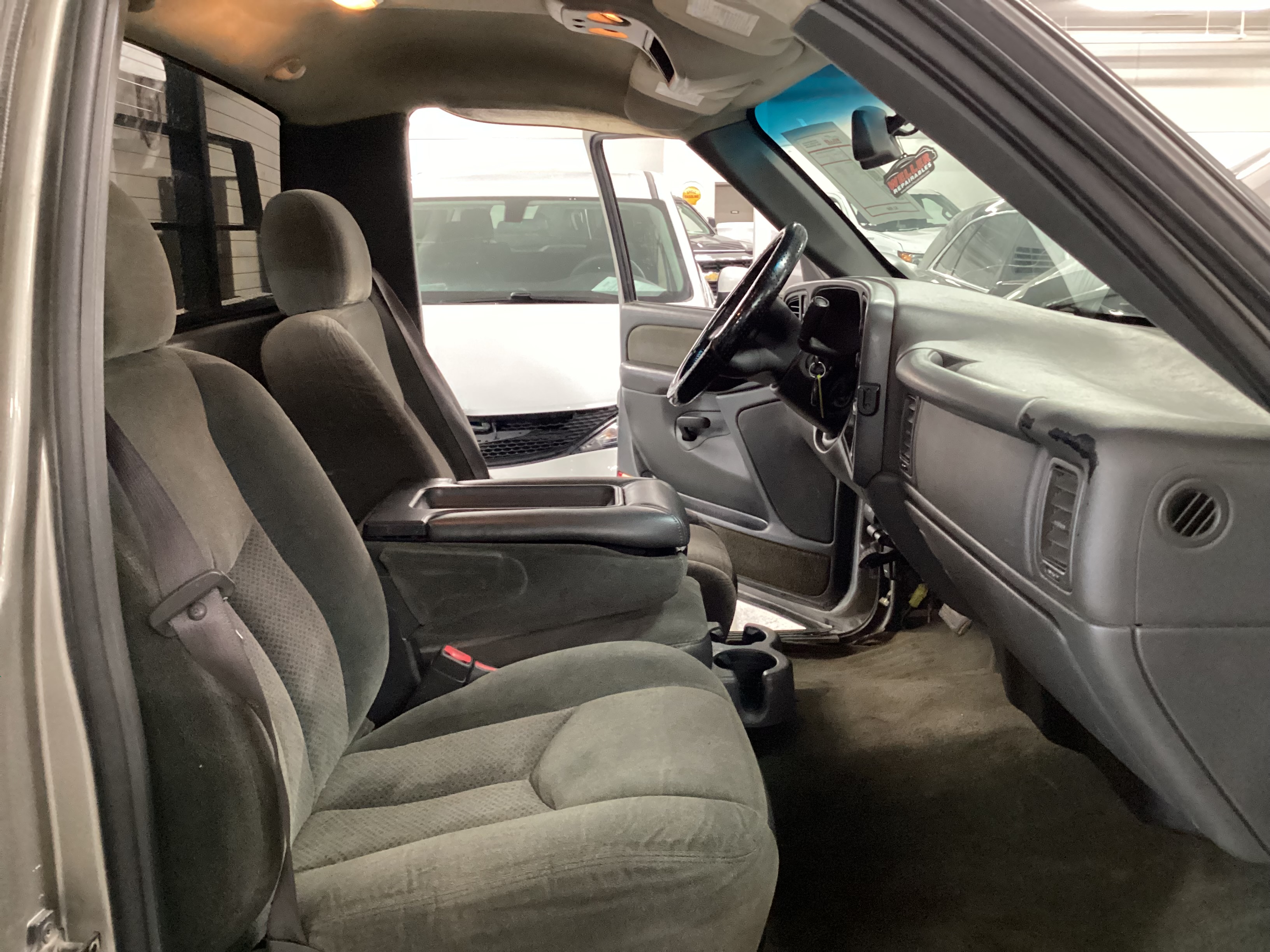 2003 CHEVROLET Silverado 2500HD 4WD - Image 10