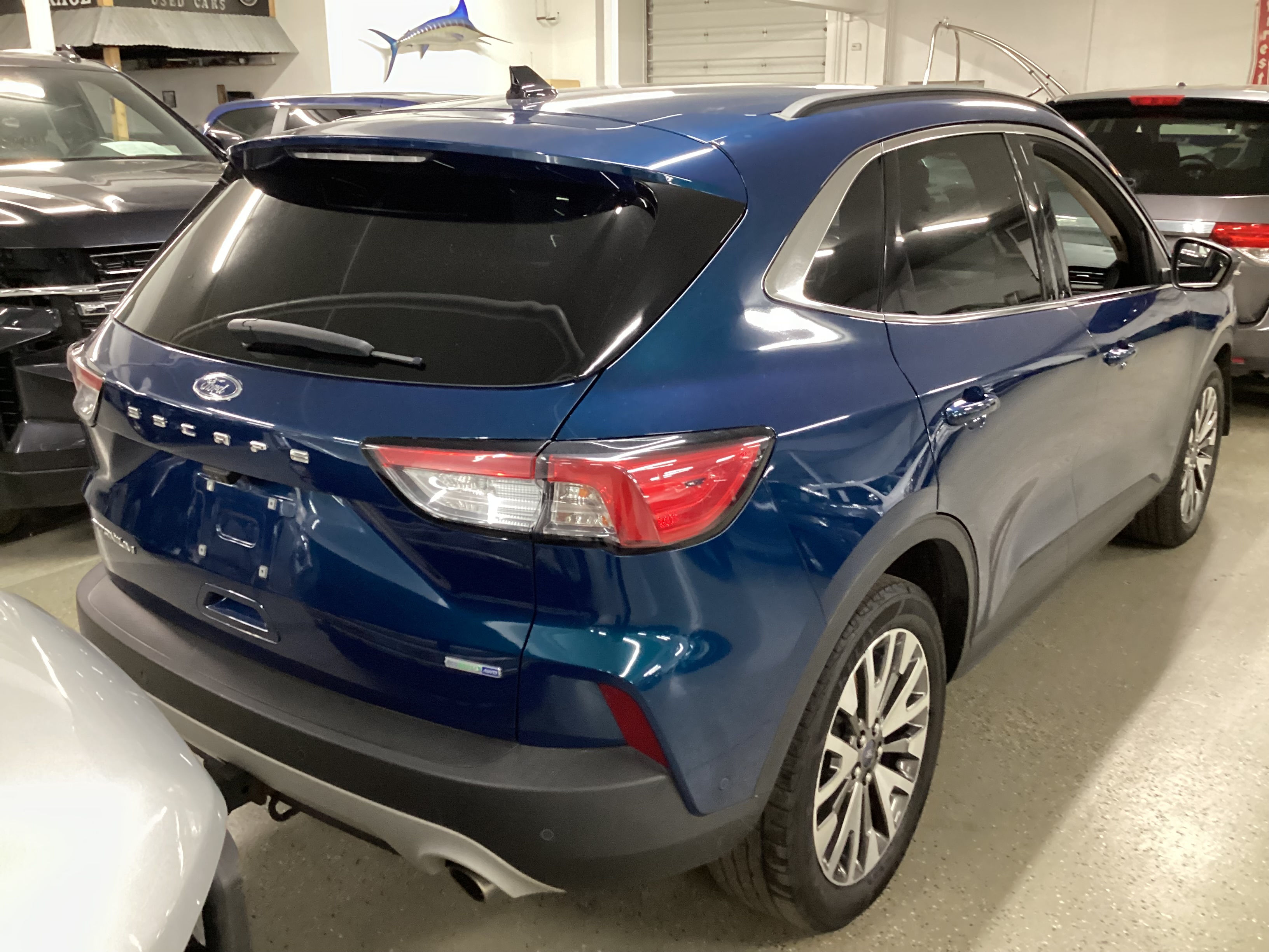 2020 FORD Escape Titanium 4WD - Image 3