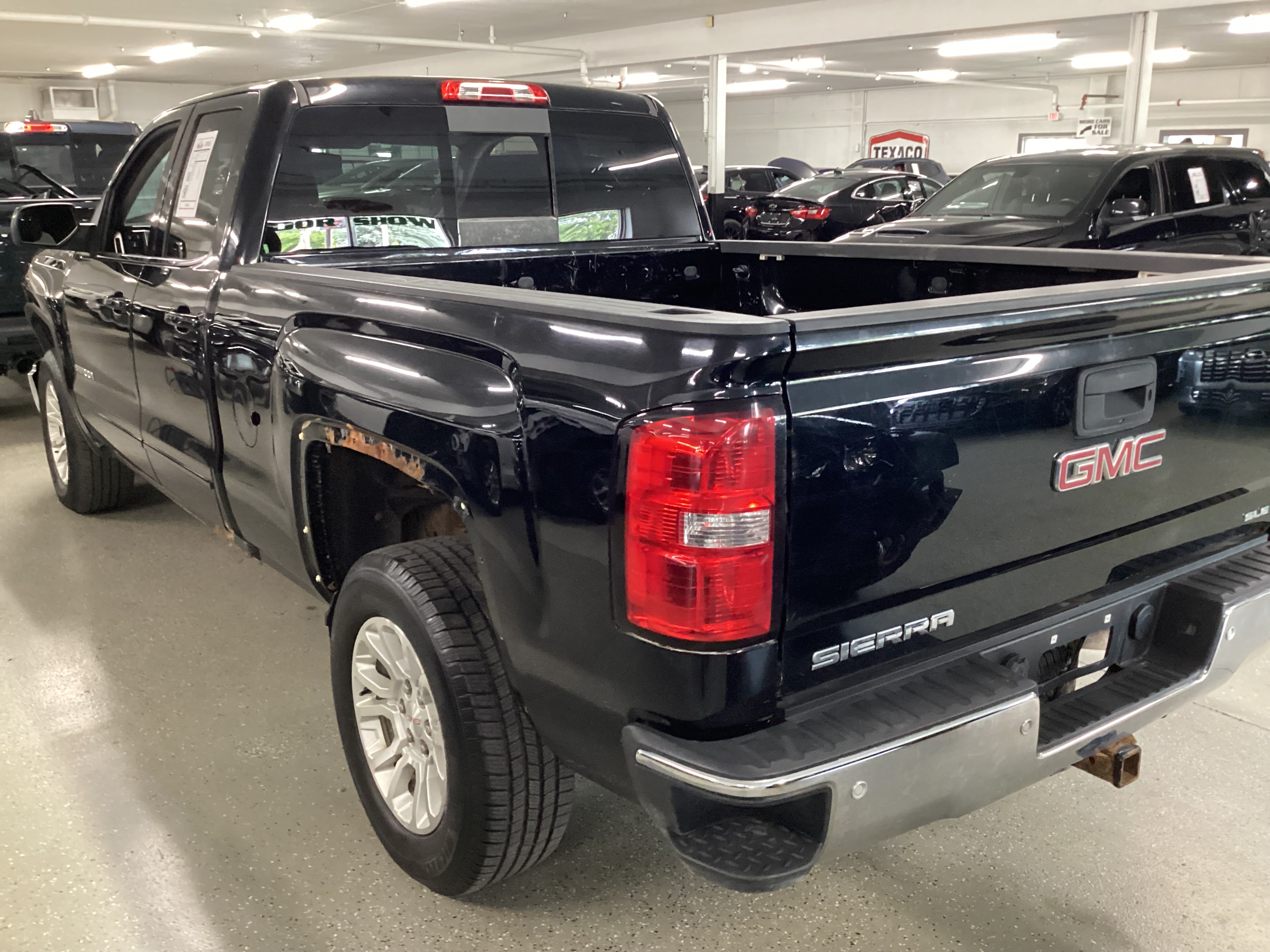2015 GMC Sierra SLE 4WD Double Cab - Image 2