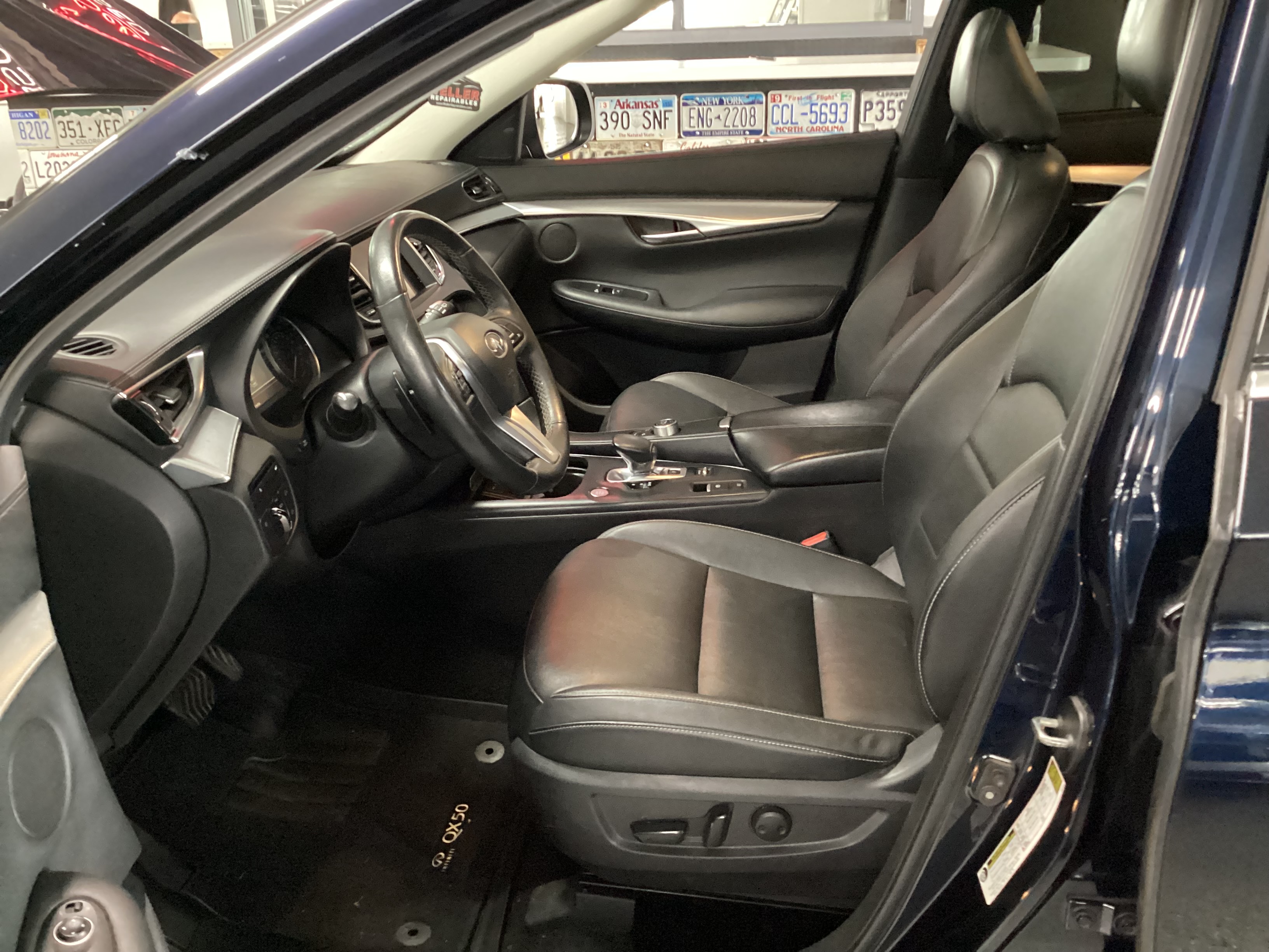2020 INFINITI QX50 LUXE AWD - Image 8