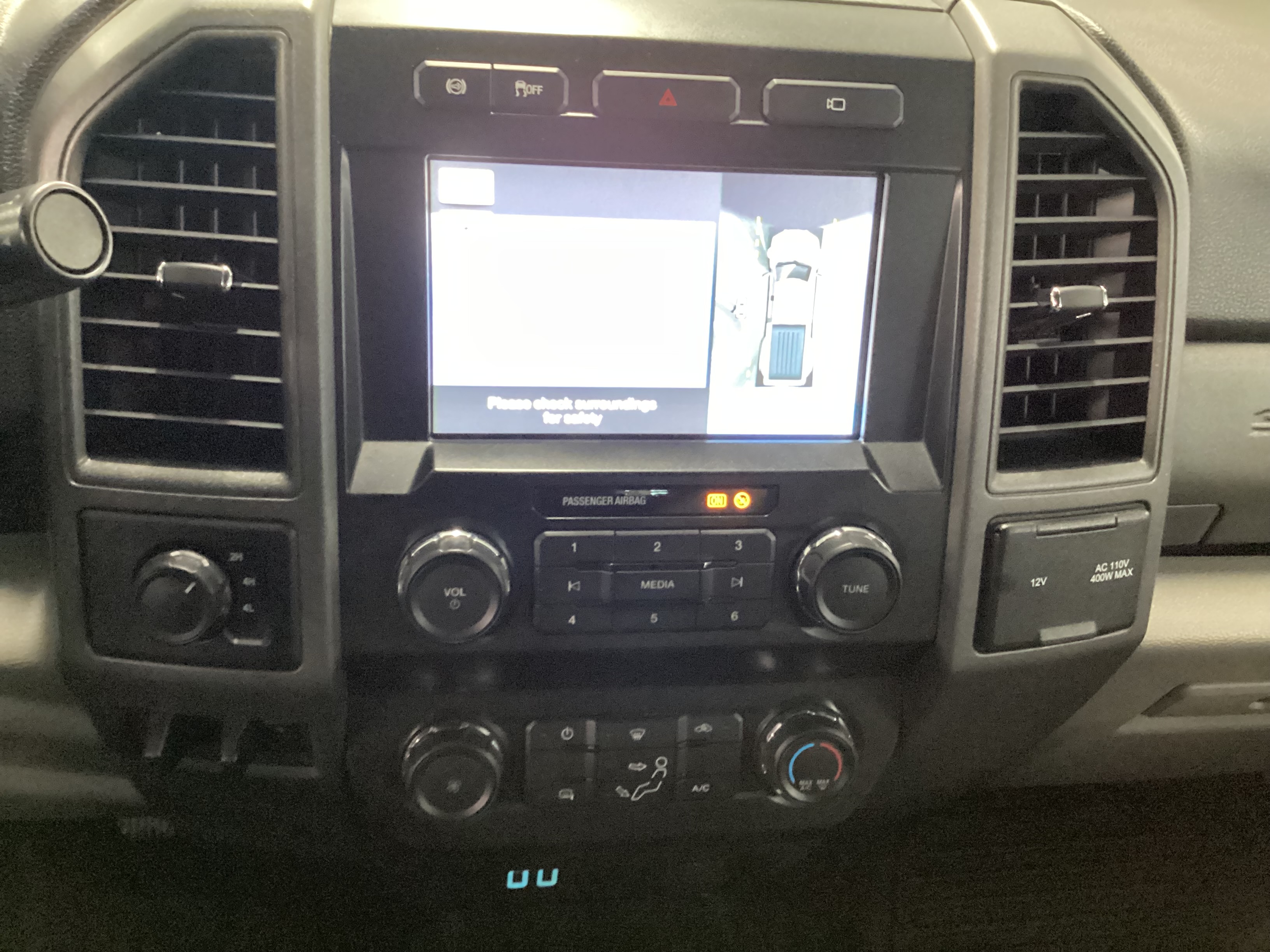 2019 FORD F-450 SD XL Dually 4WD - Image 14