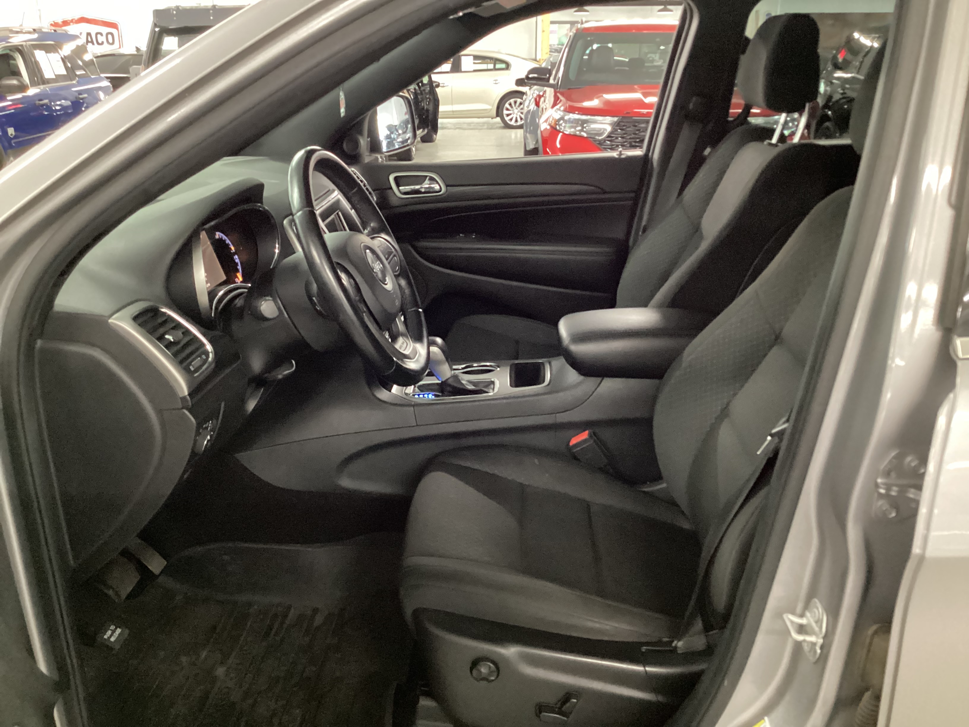 2020 JEEP Grand Cherokee Laredo E 4WD - Image 6