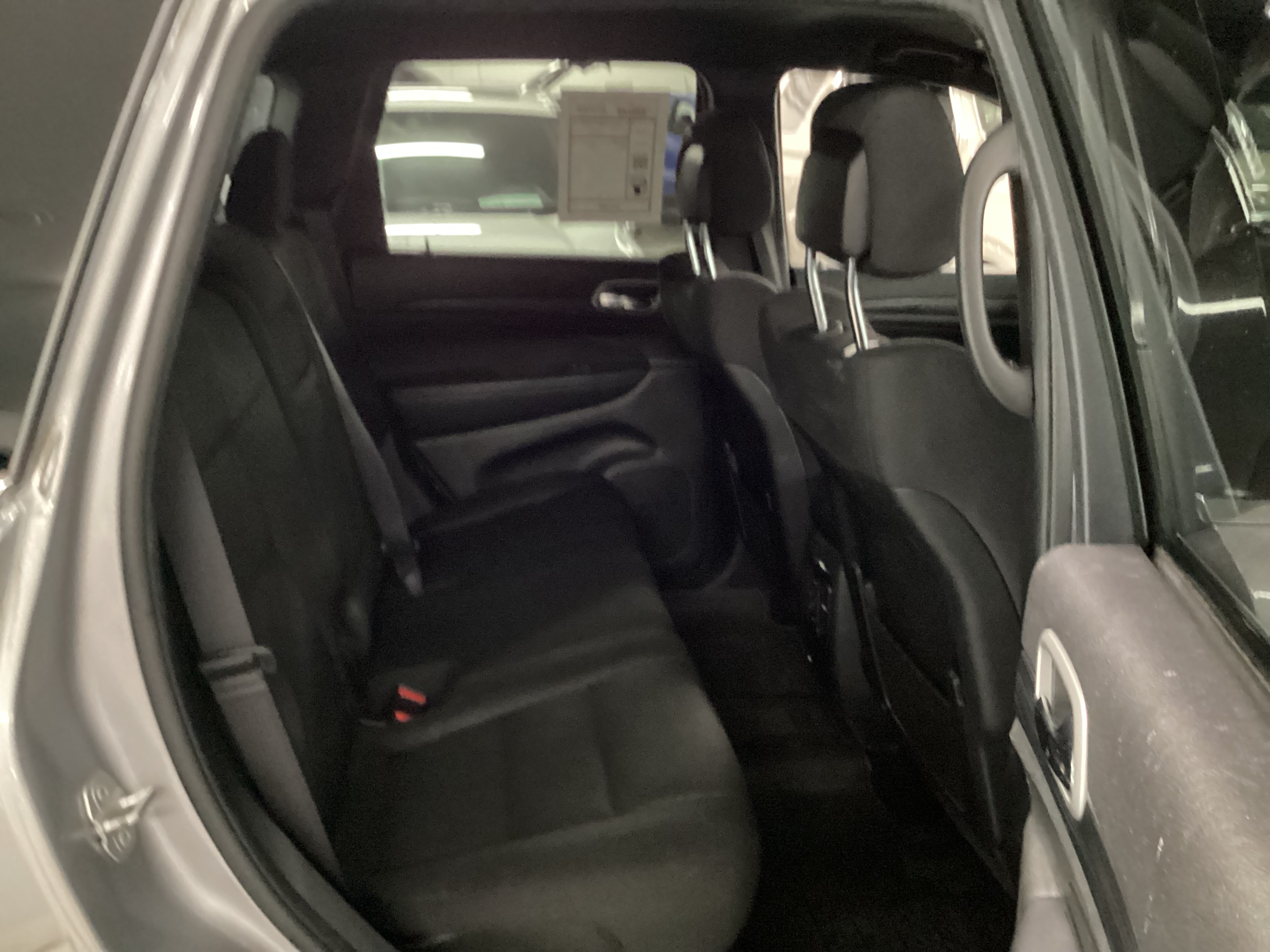 2020 JEEP Grand Cherokee Laredo E 4WD - Image 12