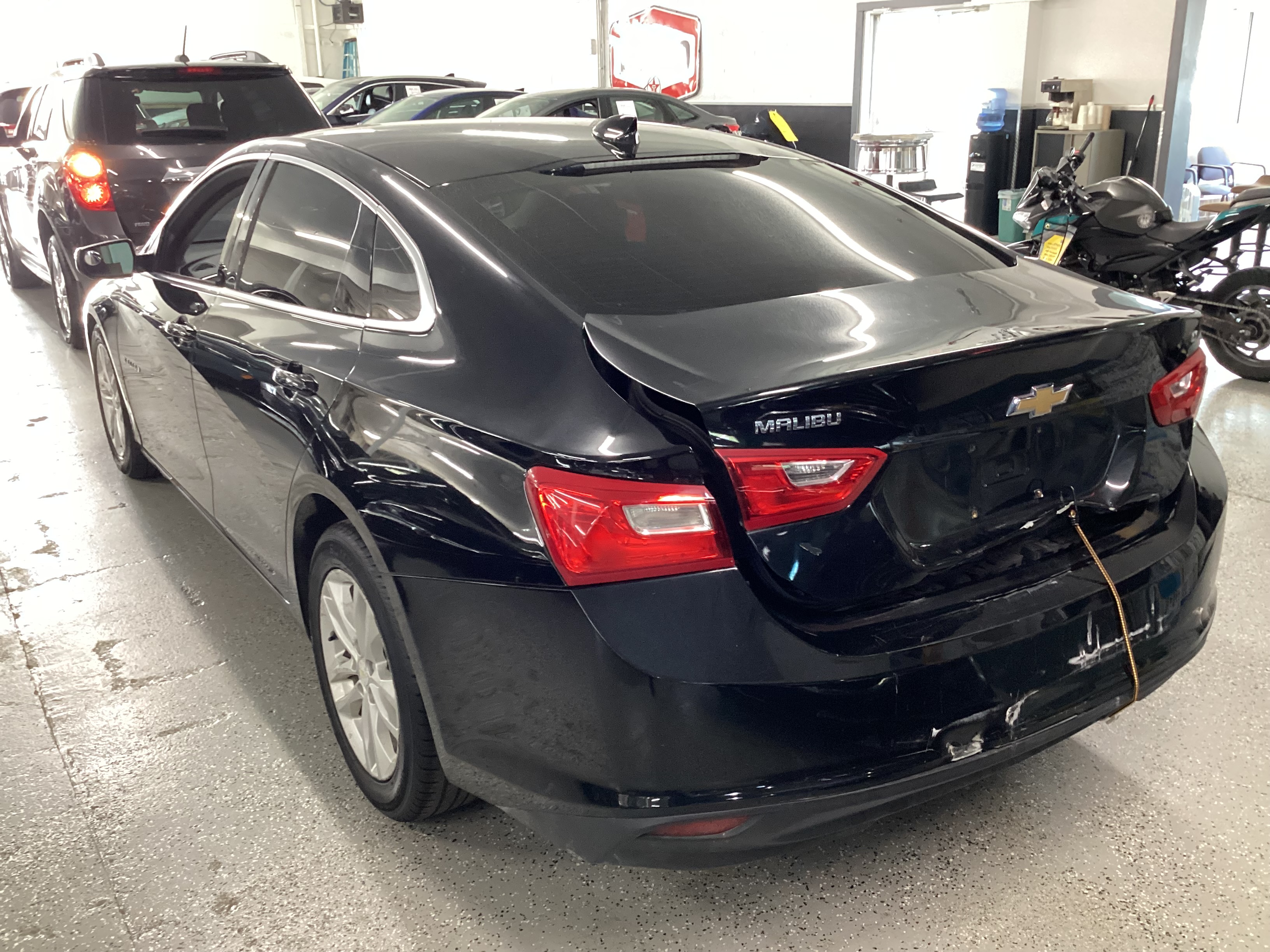 2016 CHEVROLET Malibu 1LT - Image 2