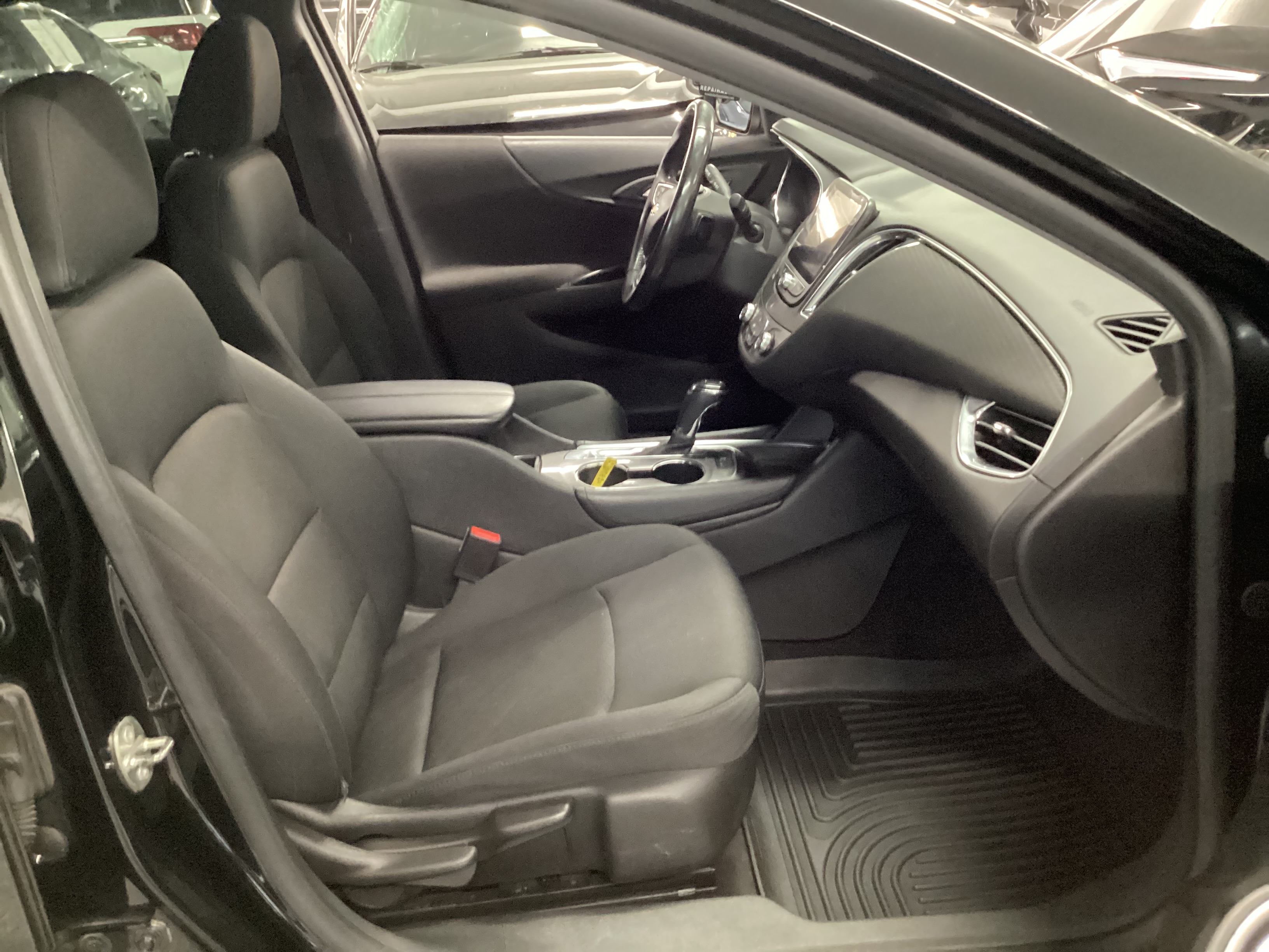 2016 CHEVROLET Malibu 1LT - Image 13