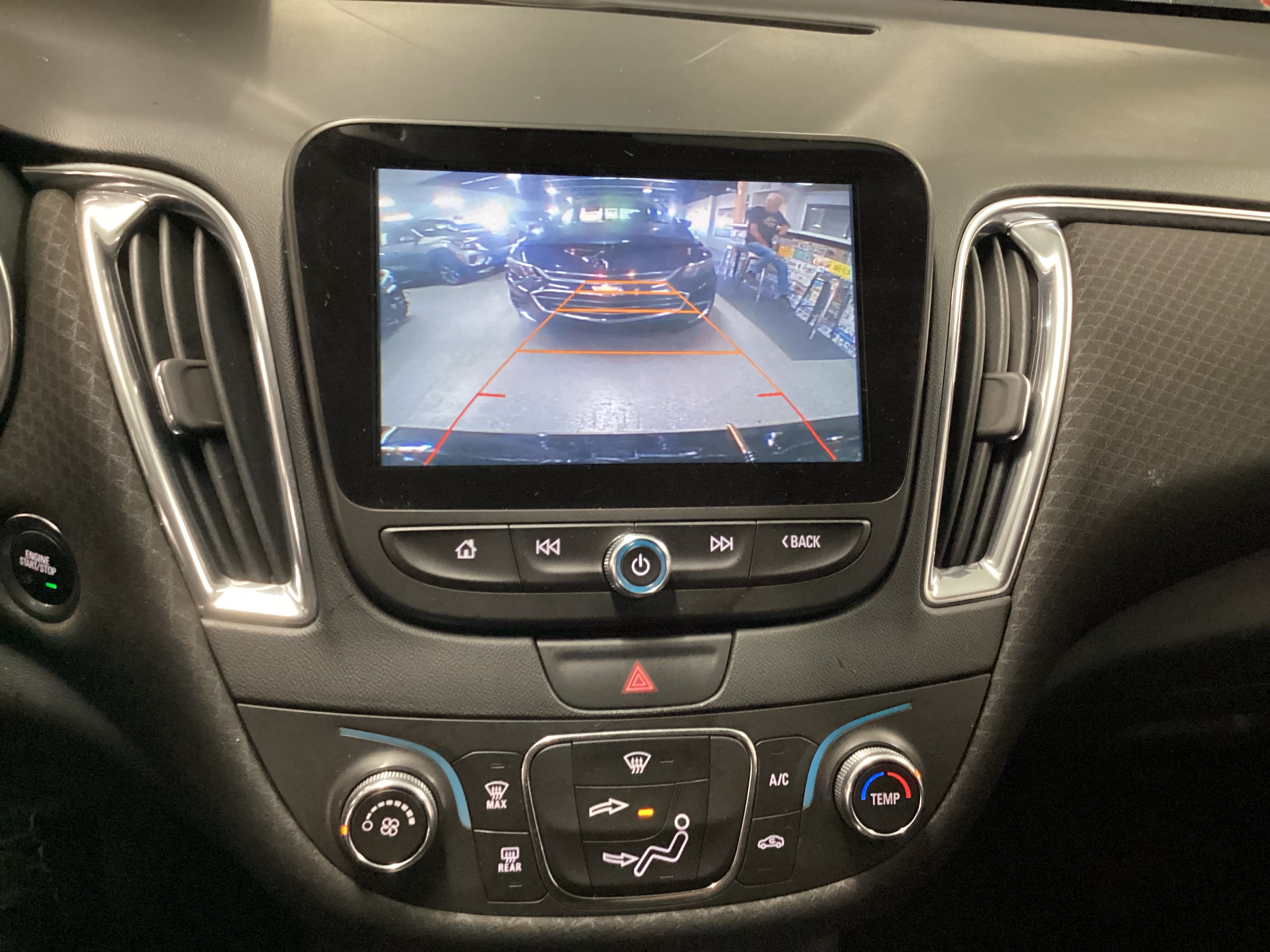 2016 CHEVROLET Malibu 1LT - Image 15