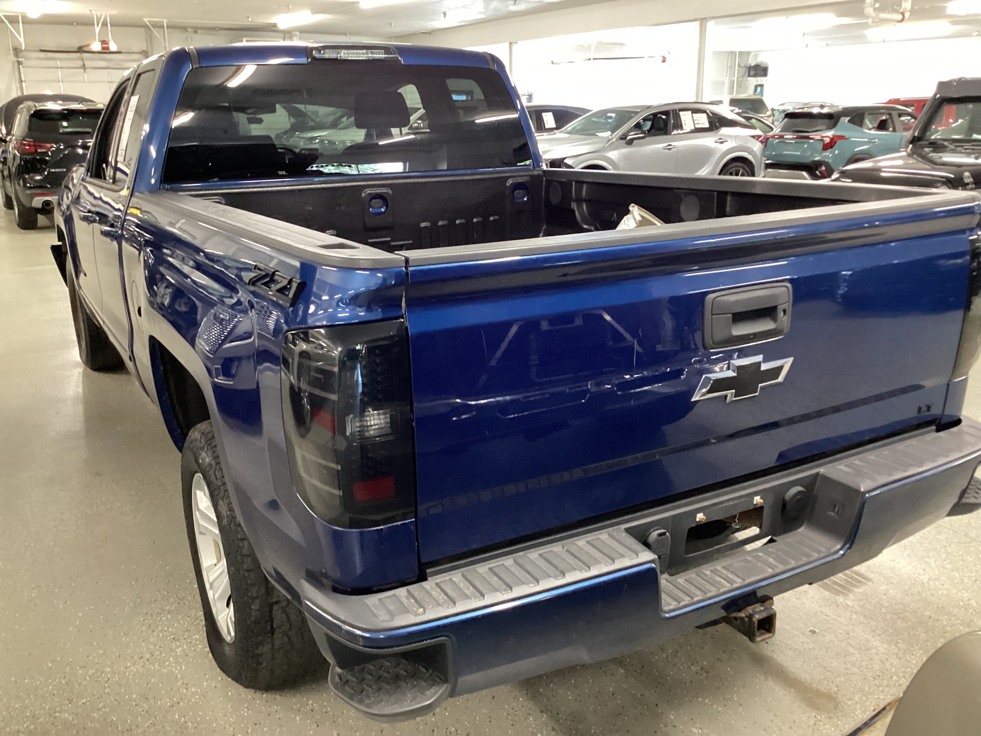 2018 CHEVROLET Silverado 4WD Double Cab LT - Image 2