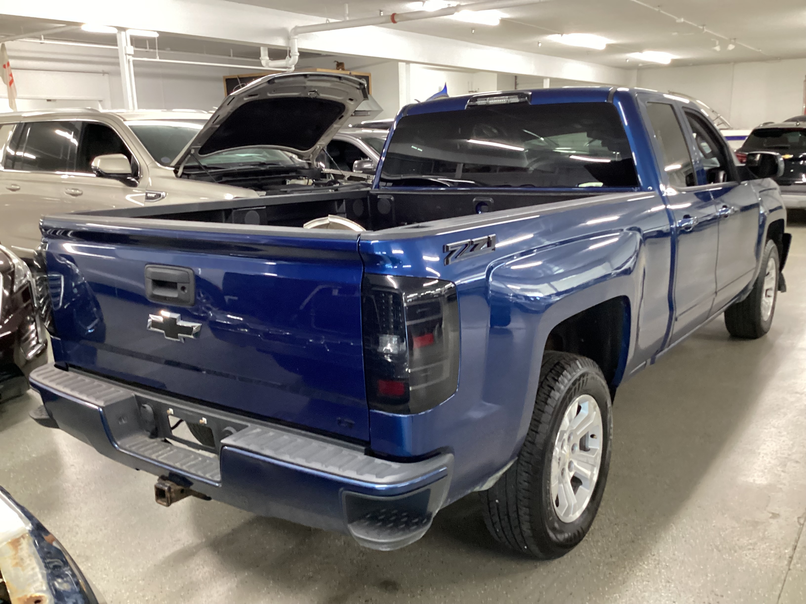 2018 CHEVROLET Silverado 4WD Double Cab LT - Image 3