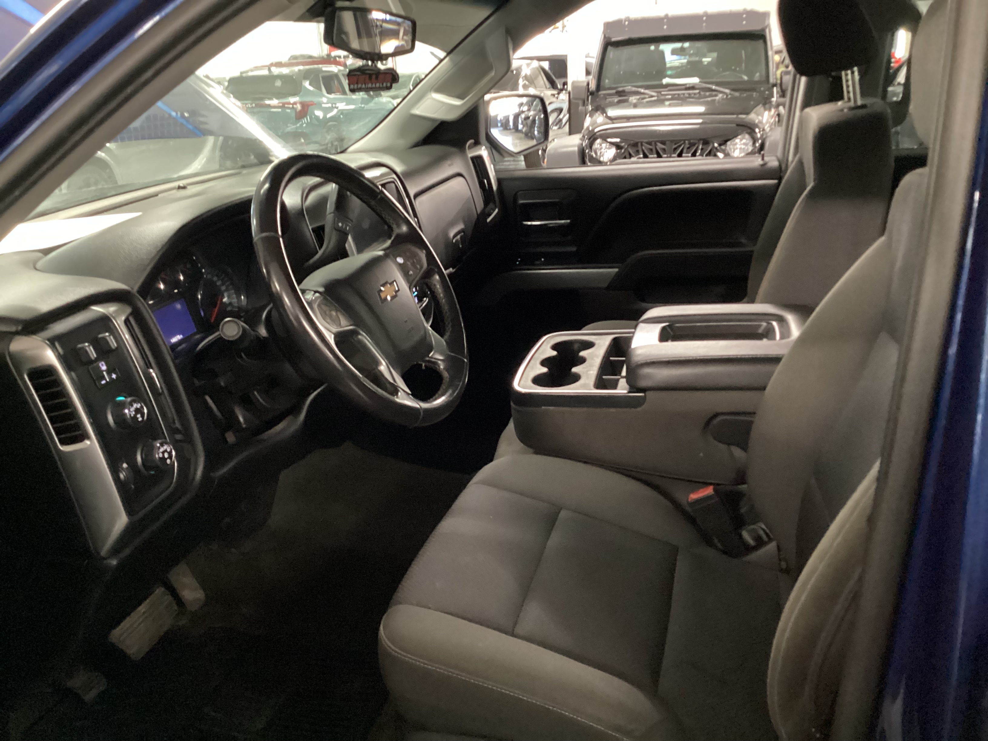 2018 CHEVROLET Silverado 4WD Double Cab LT - Image 8