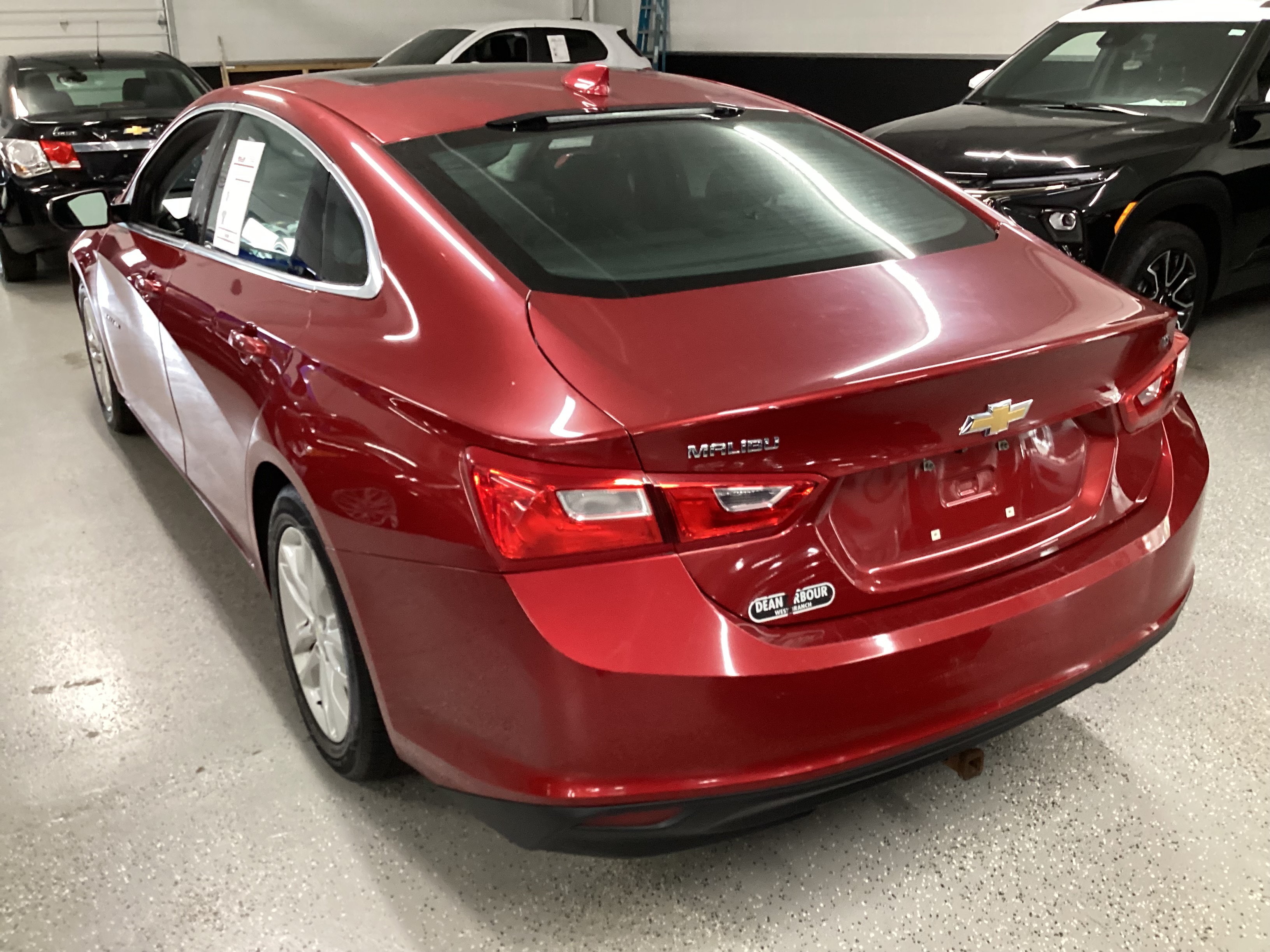 2016 CHEVROLET Malibu LT - Image 2