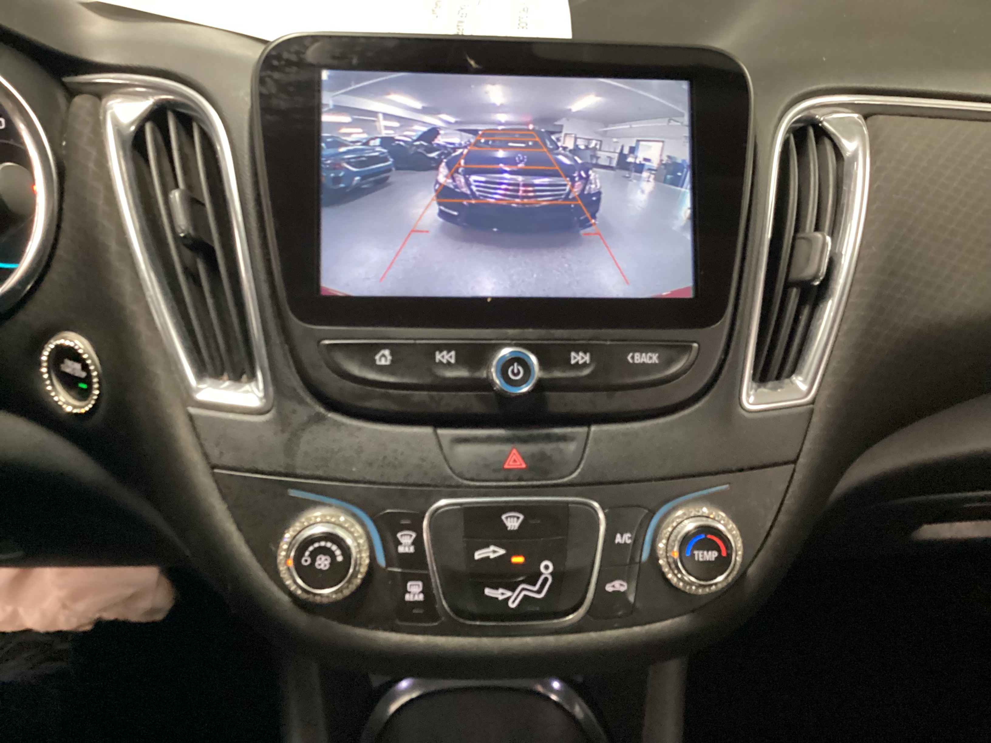 2016 CHEVROLET Malibu LT - Image 13