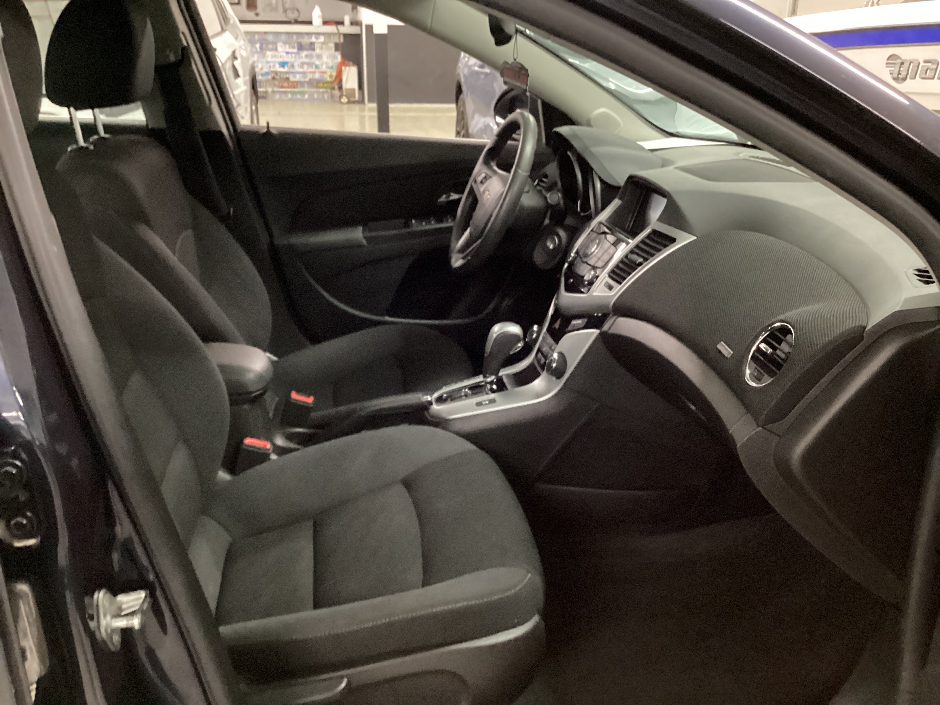 2015 CHEVROLET Cruze 1LT - Image 12