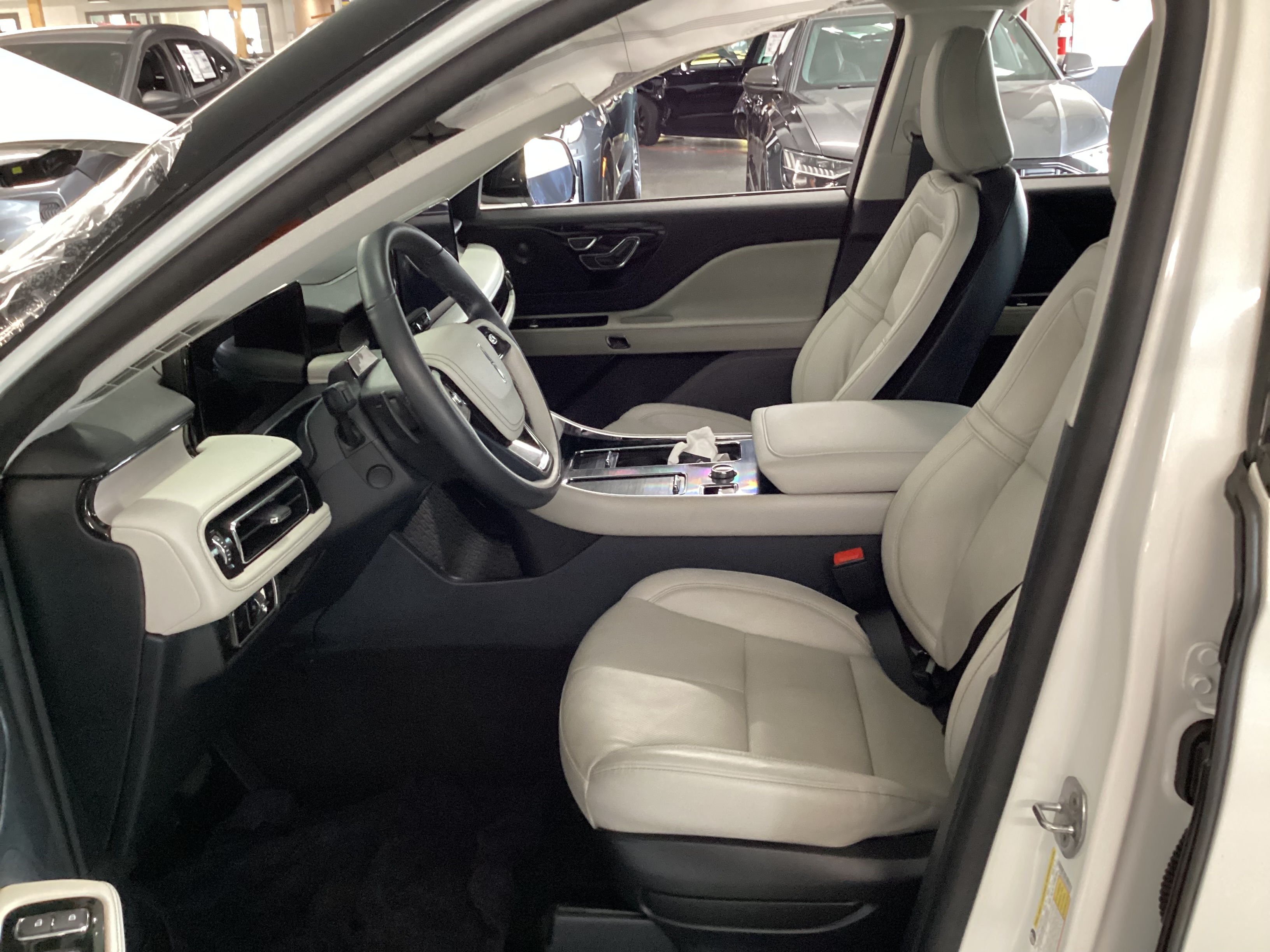 2025 LINCOLN Aviator Reserve I AWD - Image 10