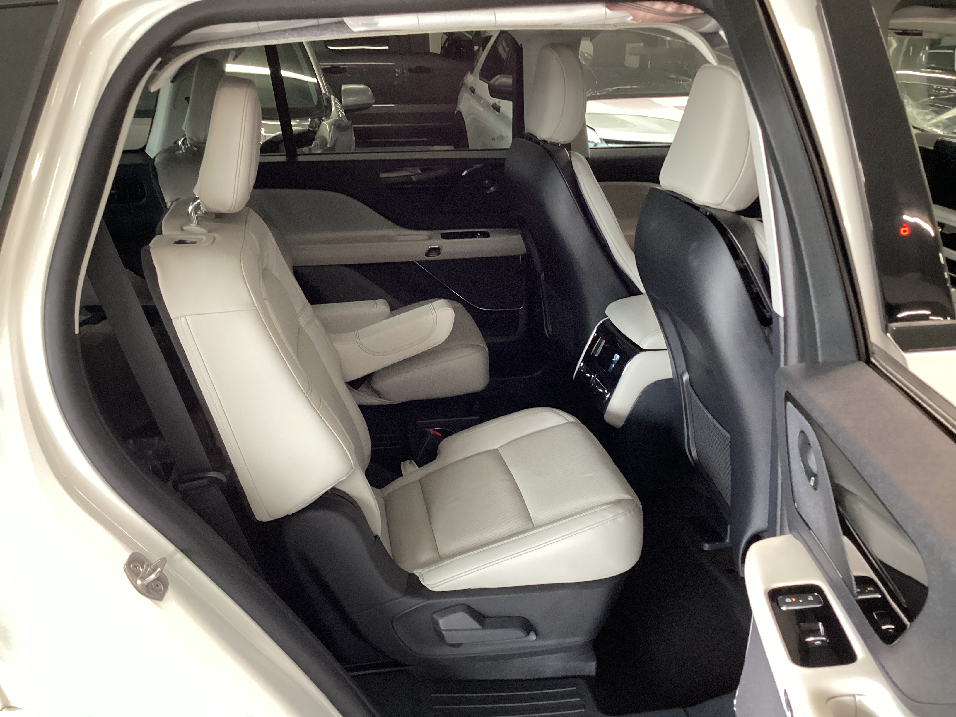 2025 LINCOLN Aviator Reserve I AWD - Image 12