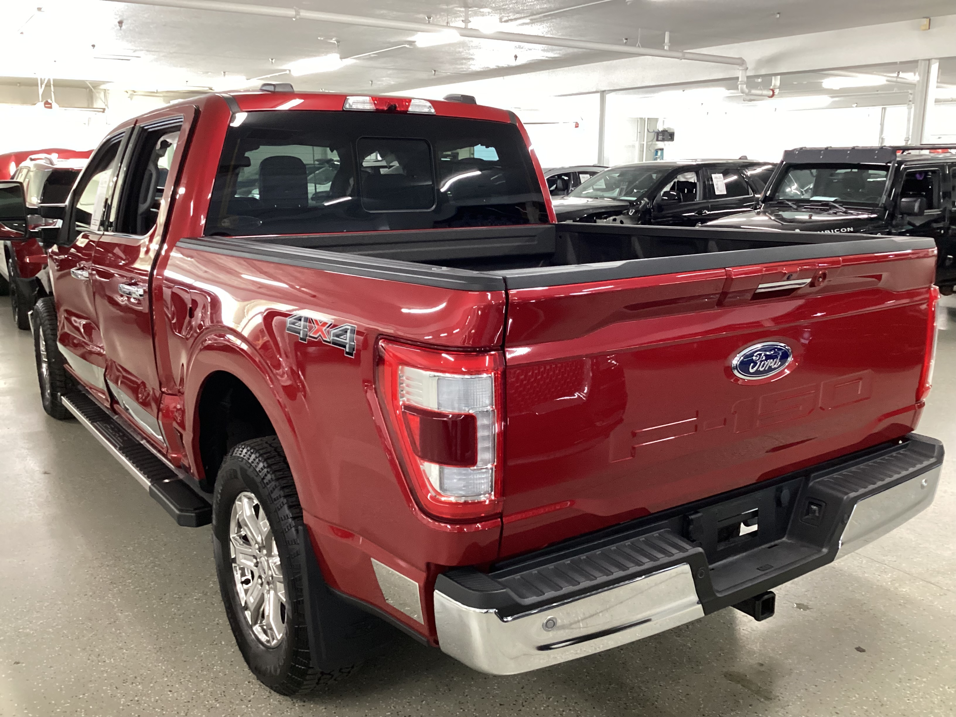 2022 FORD F-150 Lariat 4WD SuperCrew - Image 2