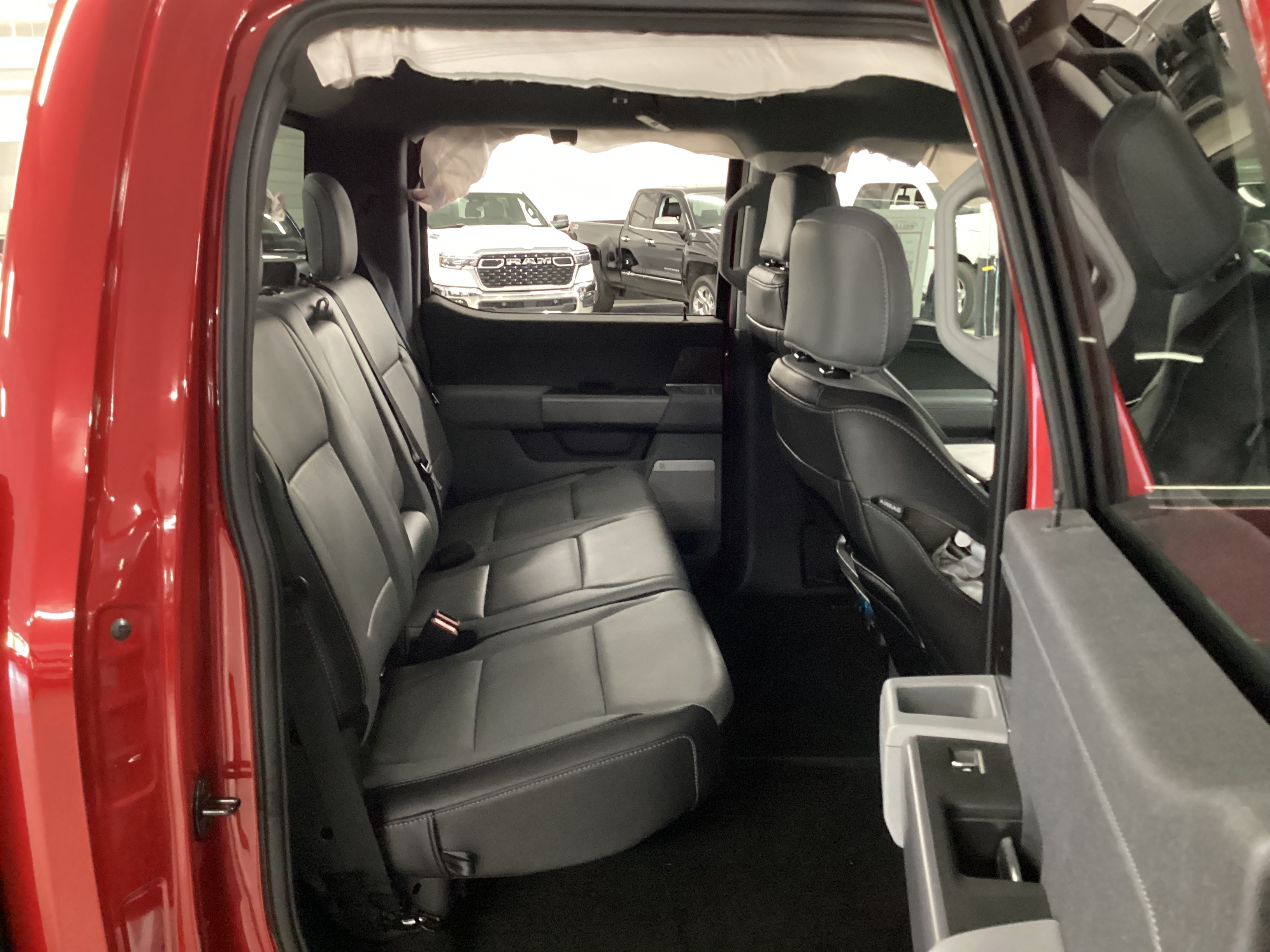 2022 FORD F-150 Lariat 4WD SuperCrew - Image 13