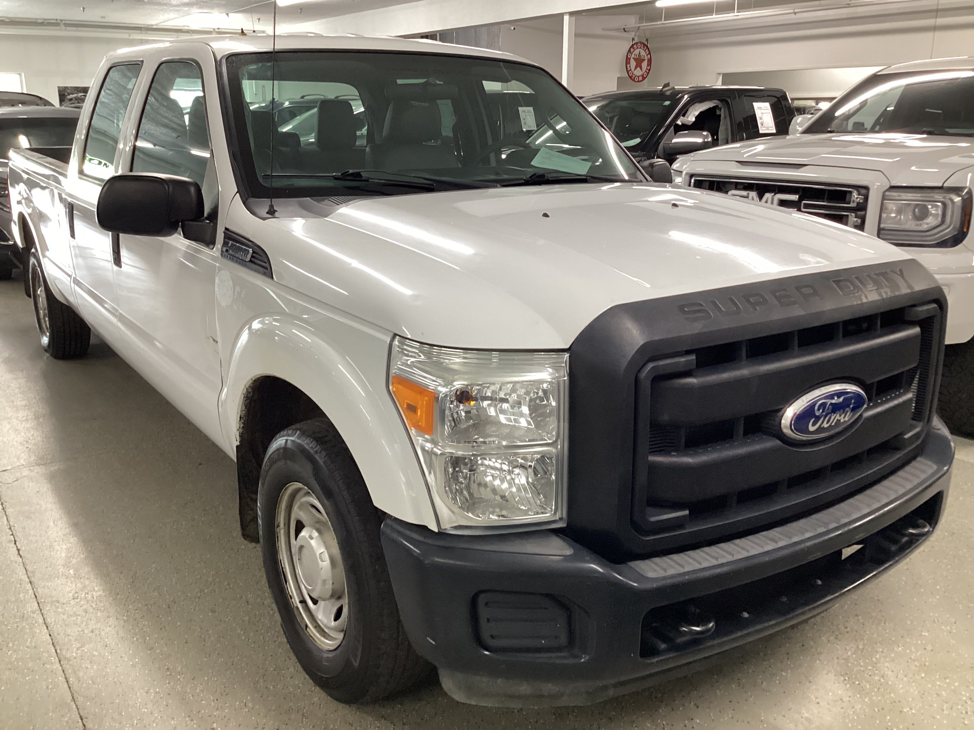 2011 FORD F-250 Super Duty Crew Cab XL - Image 4