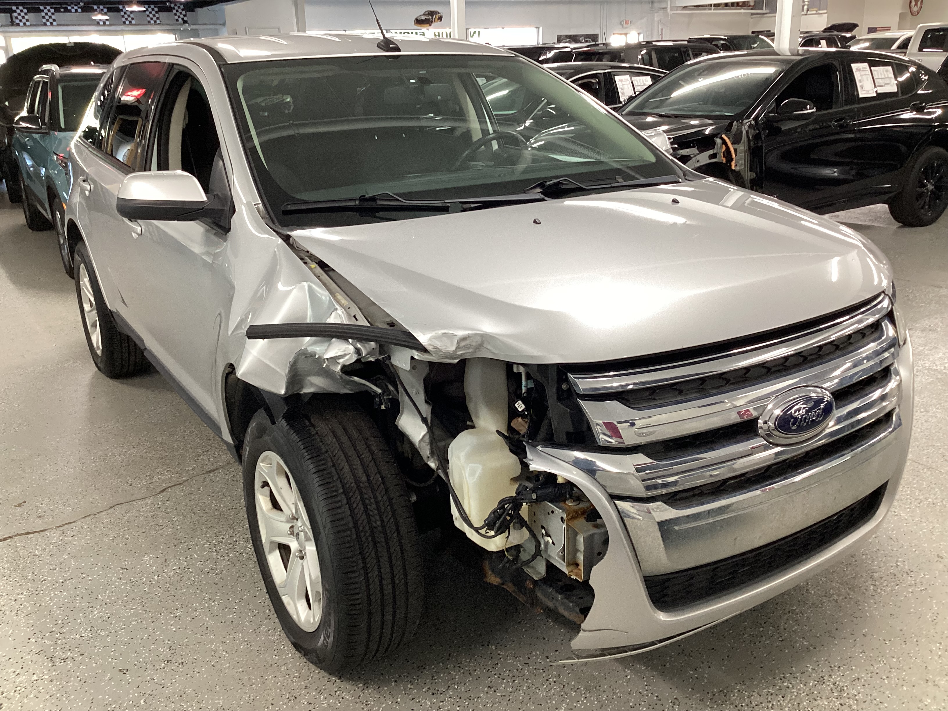 2013 FORD Edge SEL AWD - Image 4