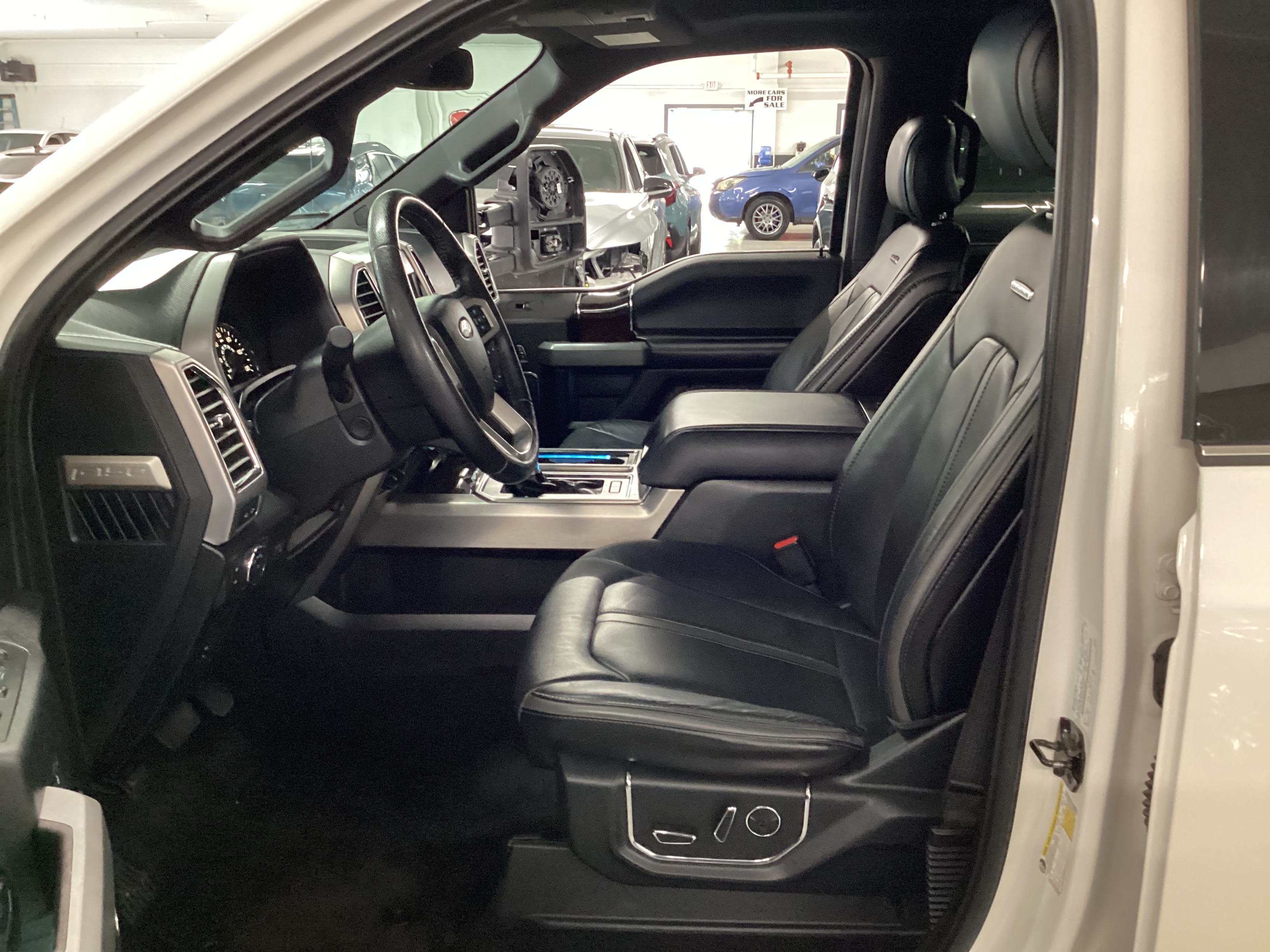 2016 FORD F-150 Platinum SuperCrew 4WD - Image 9