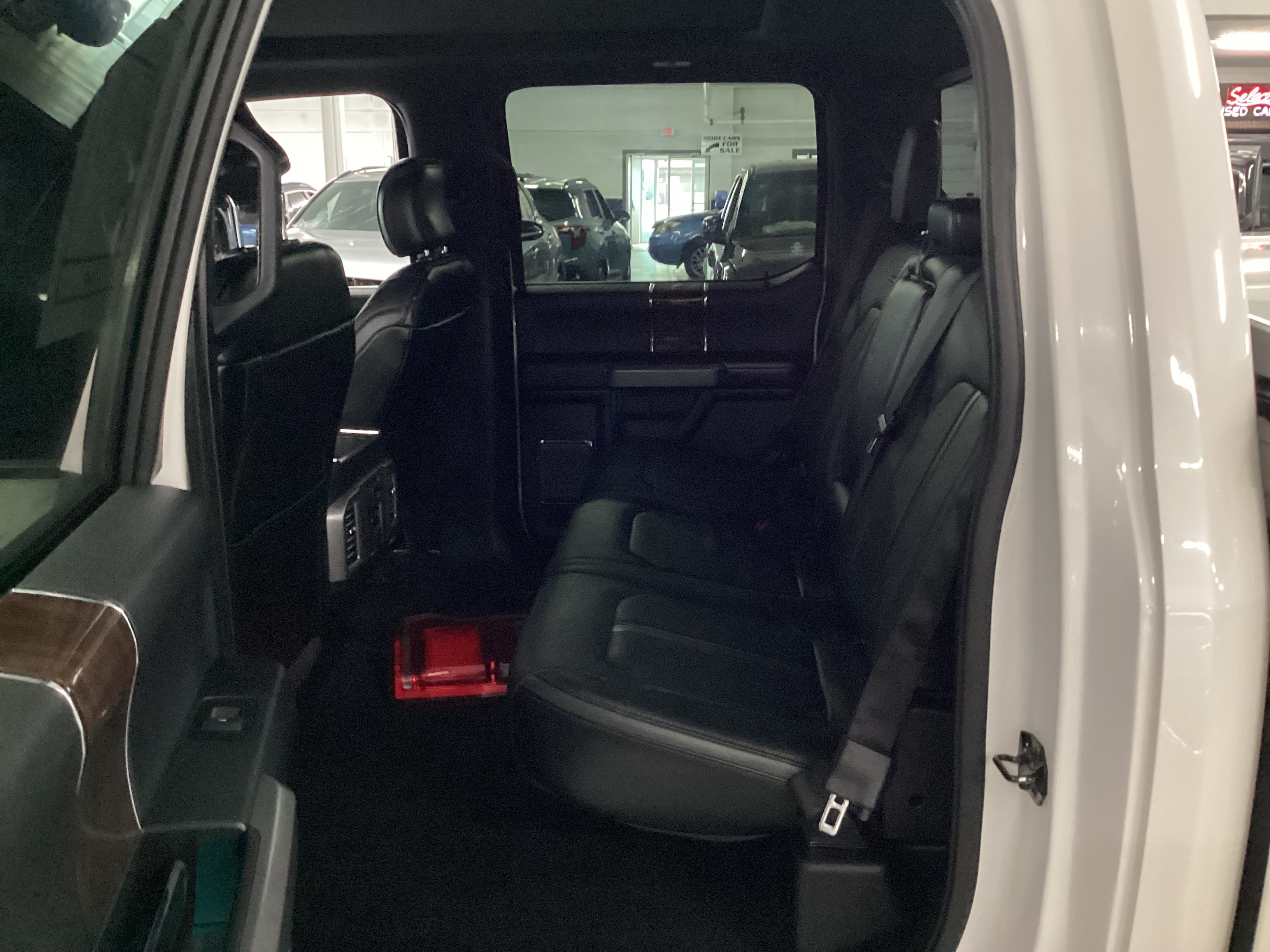 2016 FORD F-150 Platinum SuperCrew 4WD - Image 10